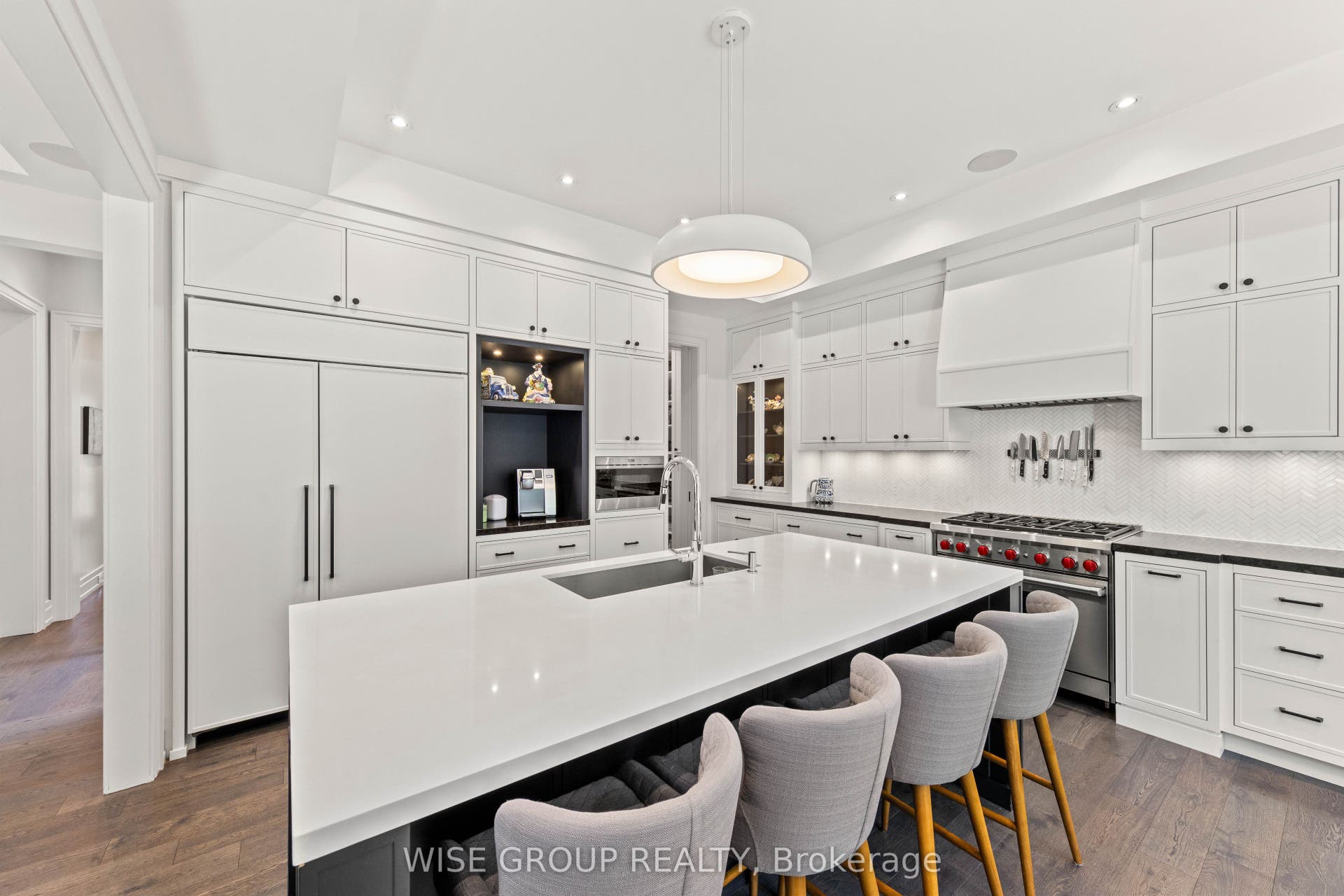 50 Sheldrake Boulevard, Toronto C10, Toronto C, Toronto ON M4P 2B3