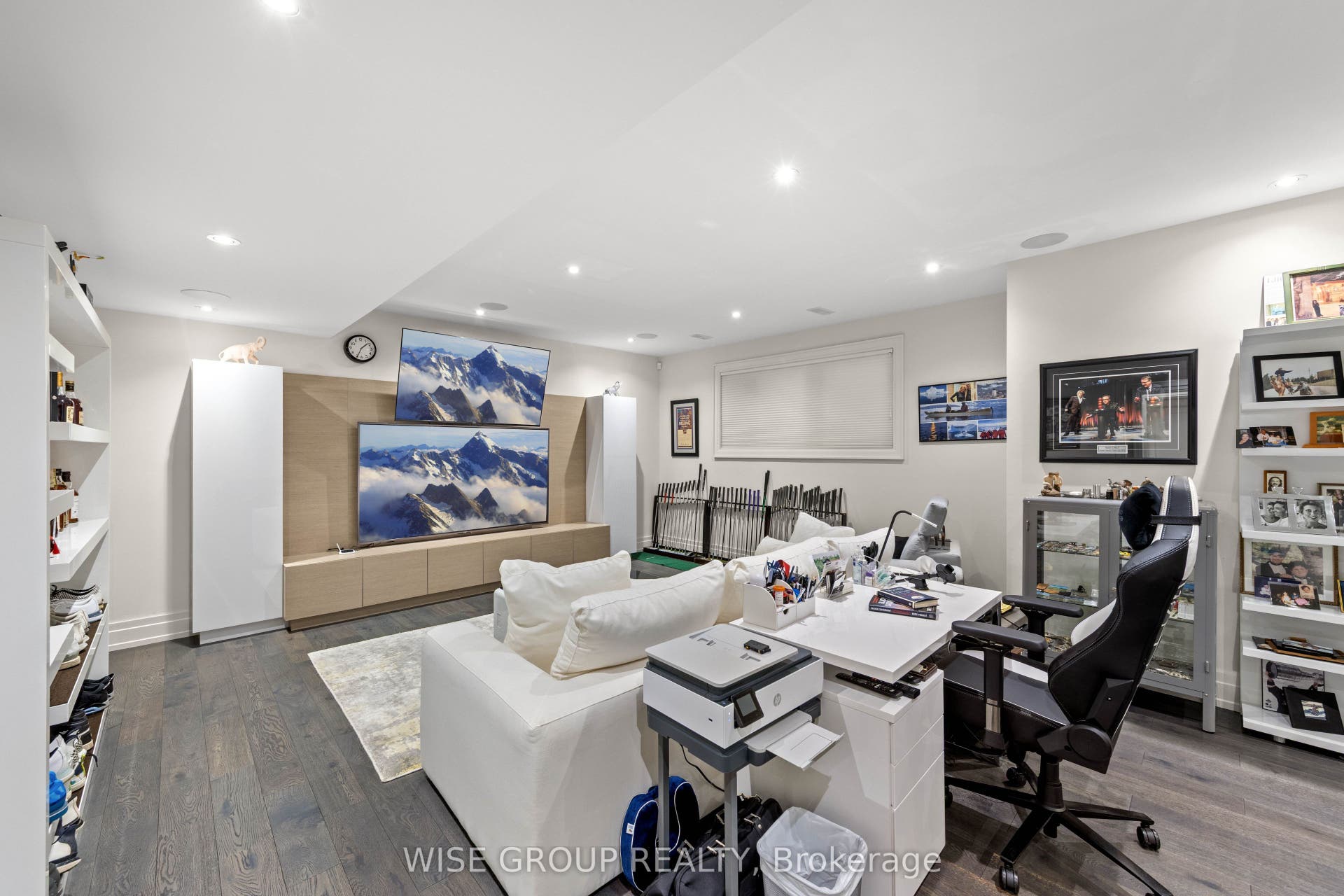 50 Sheldrake Boulevard, Toronto C10, Toronto C, Toronto ON M4P 2B3