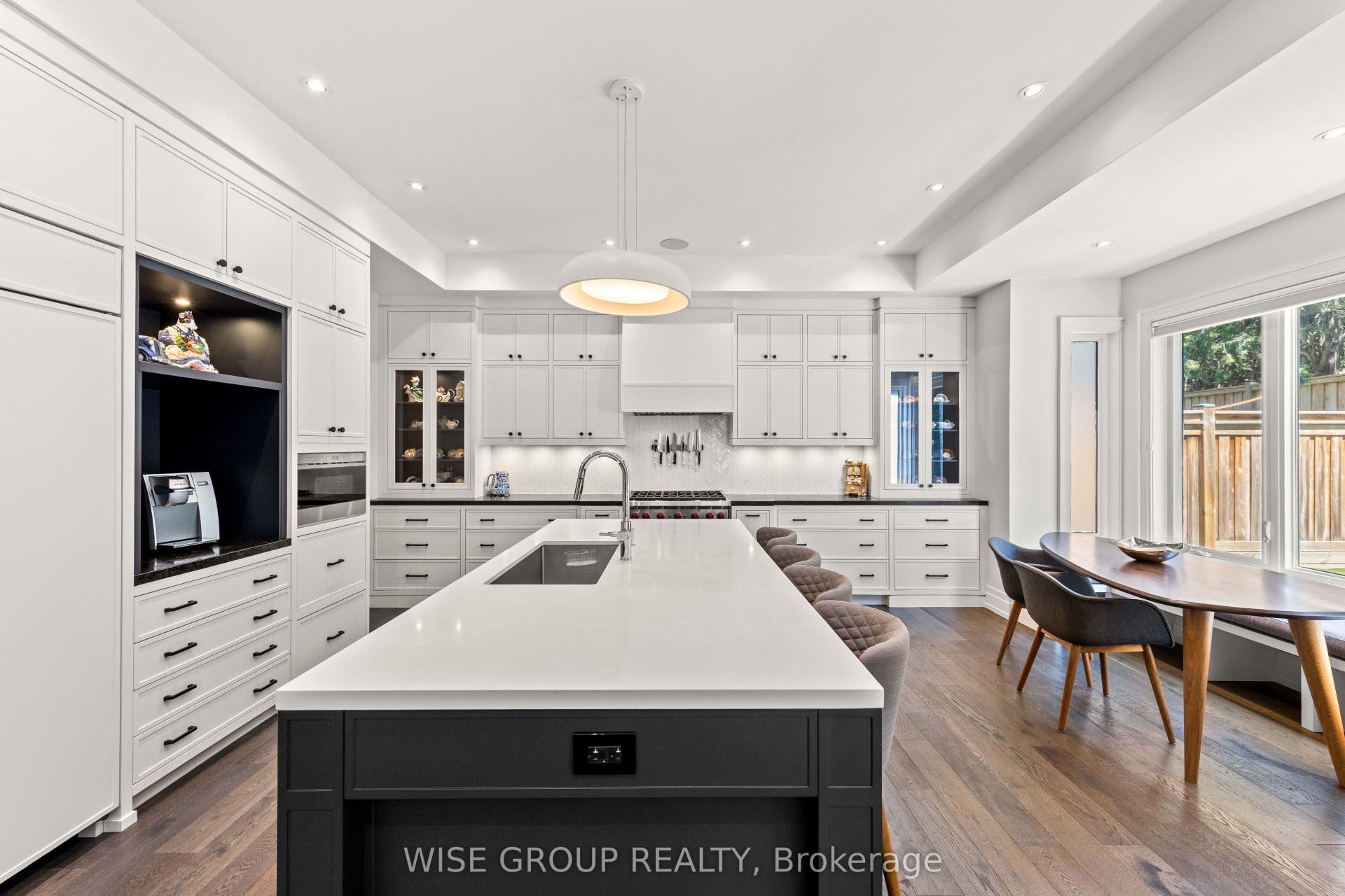50 Sheldrake Boulevard, Toronto C10, Toronto C, Toronto ON M4P 2B3
