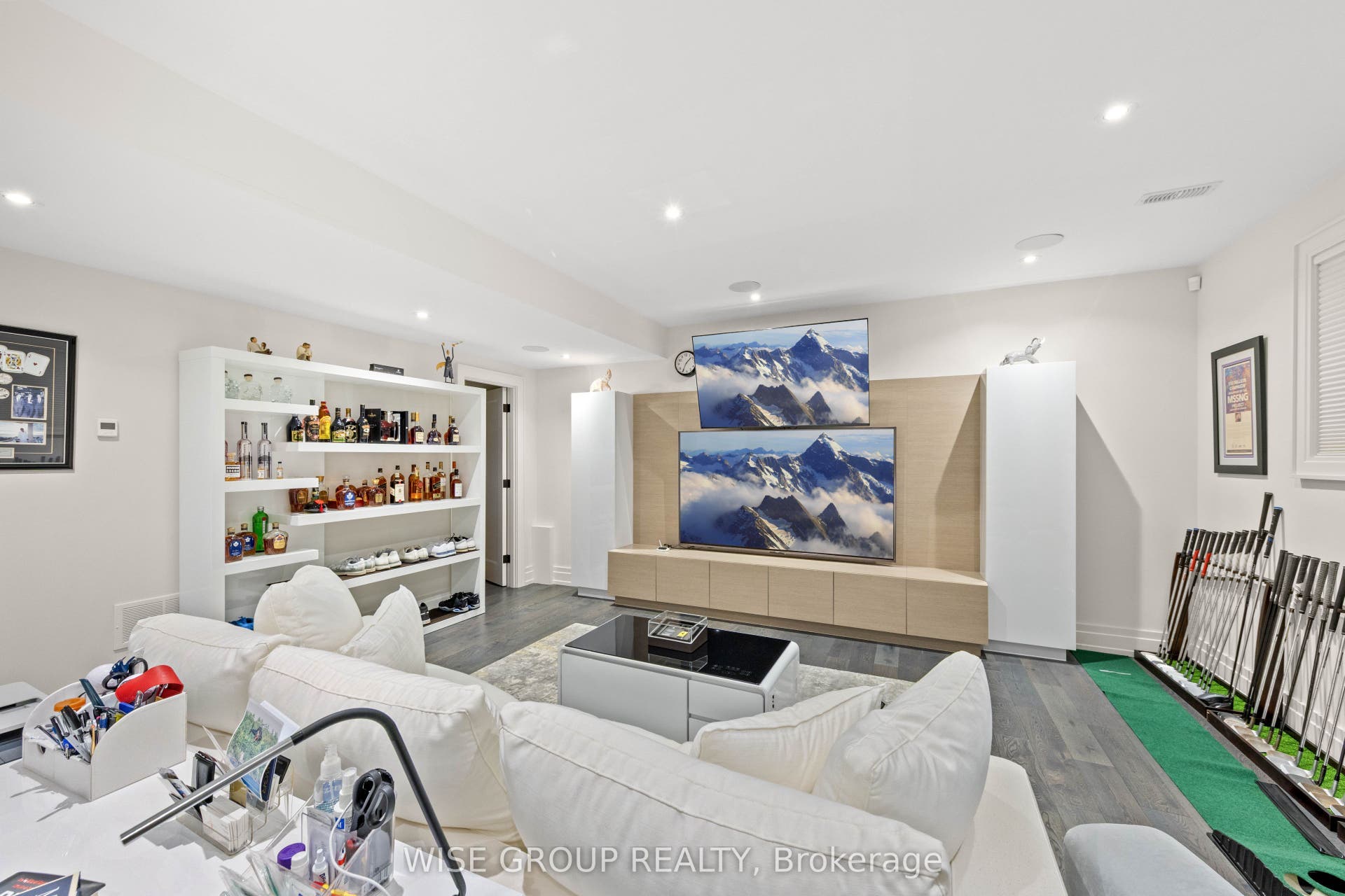 50 Sheldrake Boulevard, Toronto C10, Toronto C, Toronto ON M4P 2B3