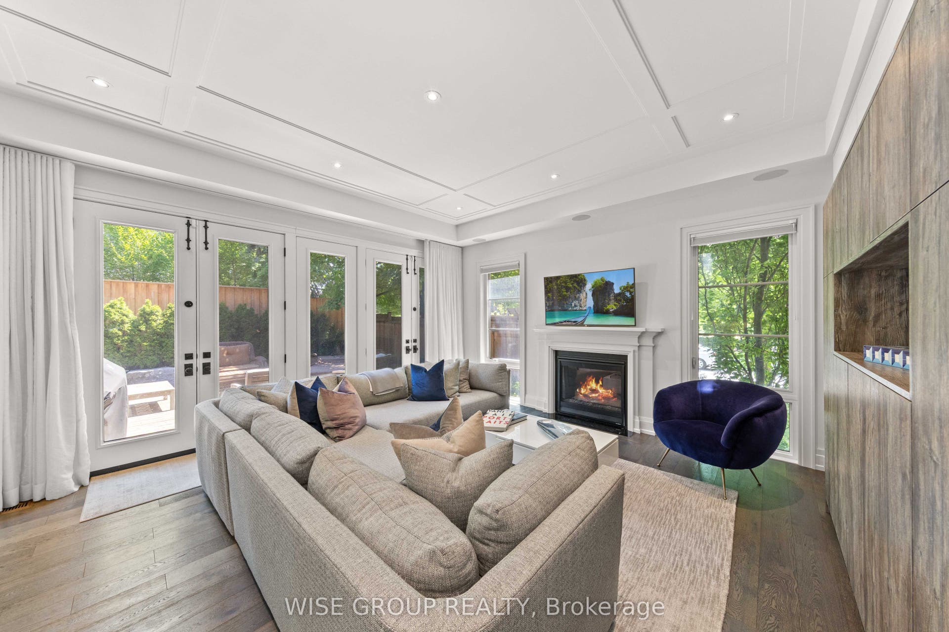 50 Sheldrake Boulevard, Toronto C10, Toronto C, Toronto ON M4P 2B3