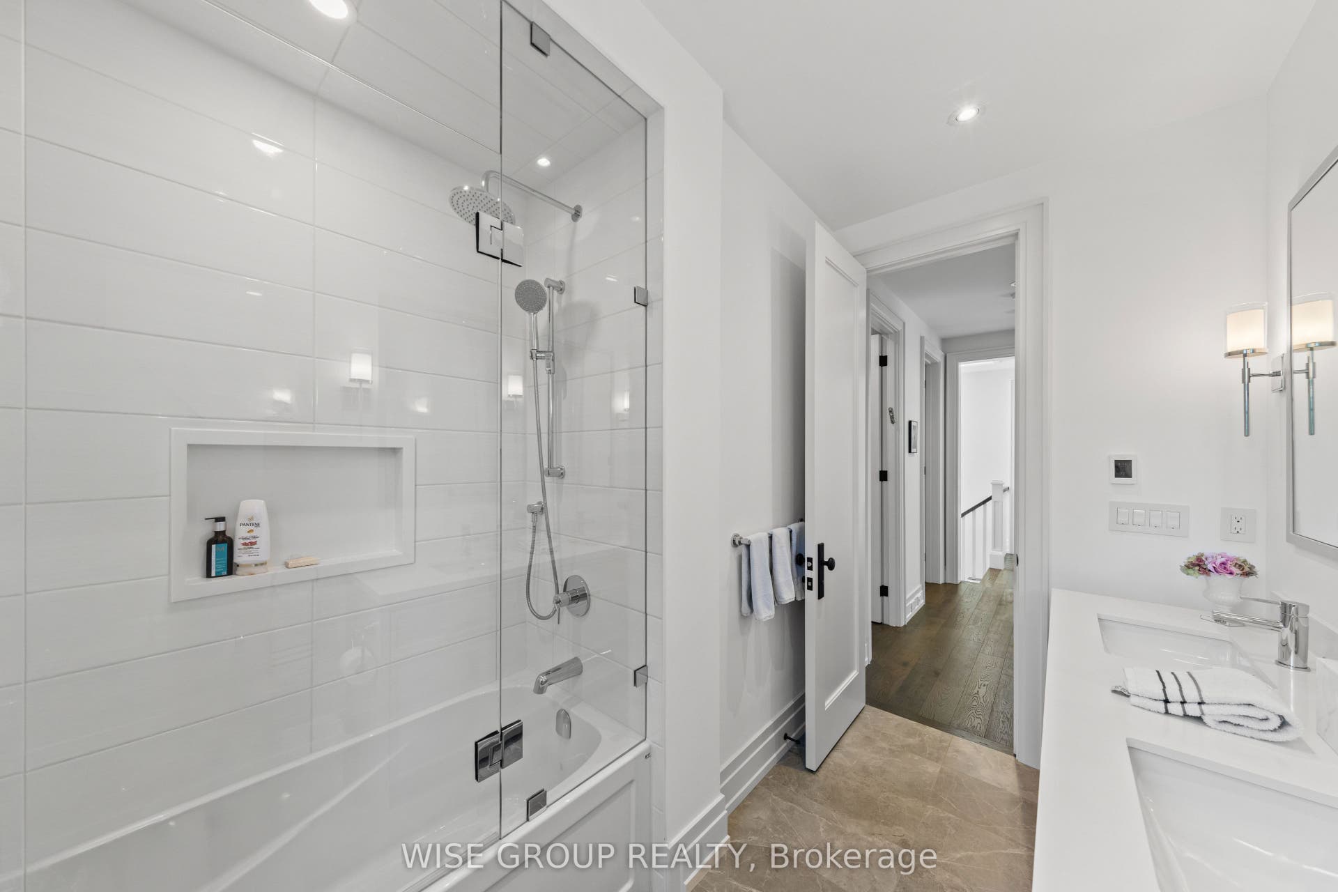50 Sheldrake Boulevard, Toronto C10, Toronto C, Toronto ON M4P 2B3