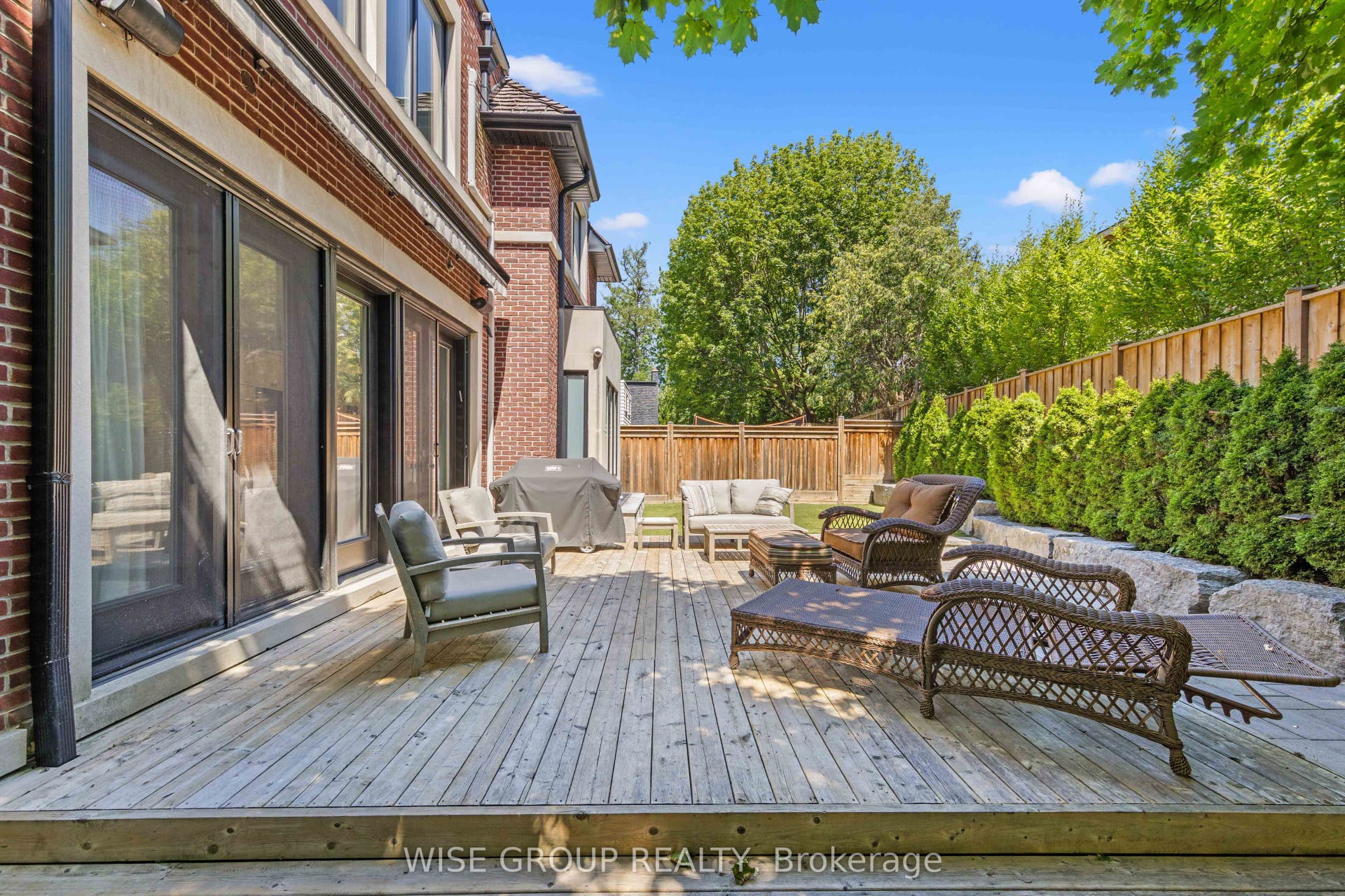 50 Sheldrake Boulevard, Toronto C10, Toronto C, Toronto ON M4P 2B3