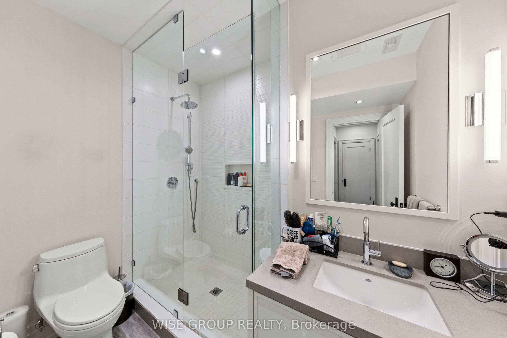 50 Sheldrake Boulevard, Toronto C10, Toronto C, Toronto ON M4P 2B3