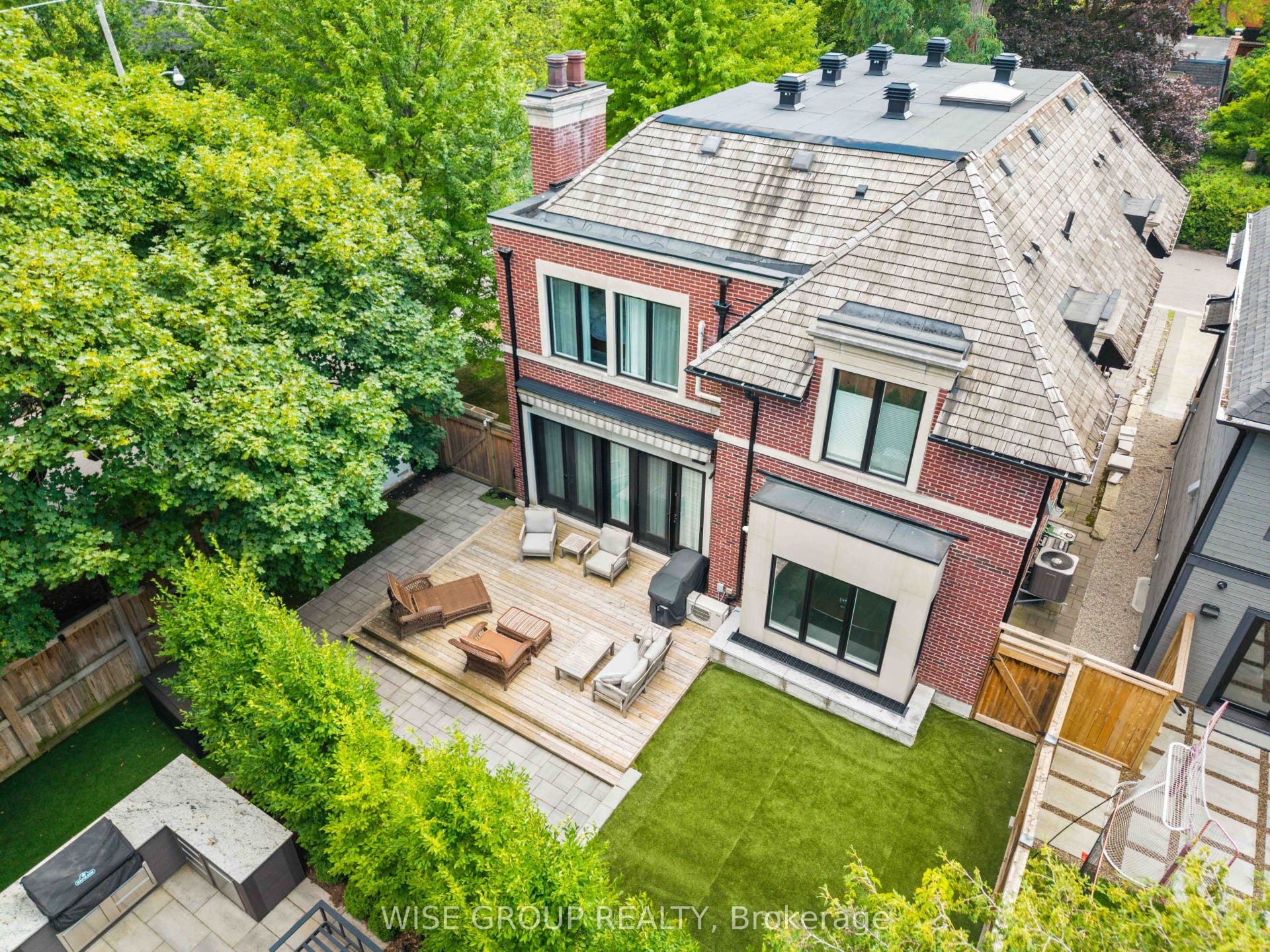50 Sheldrake Boulevard, Toronto C10, Toronto C, Toronto ON M4P 2B3
