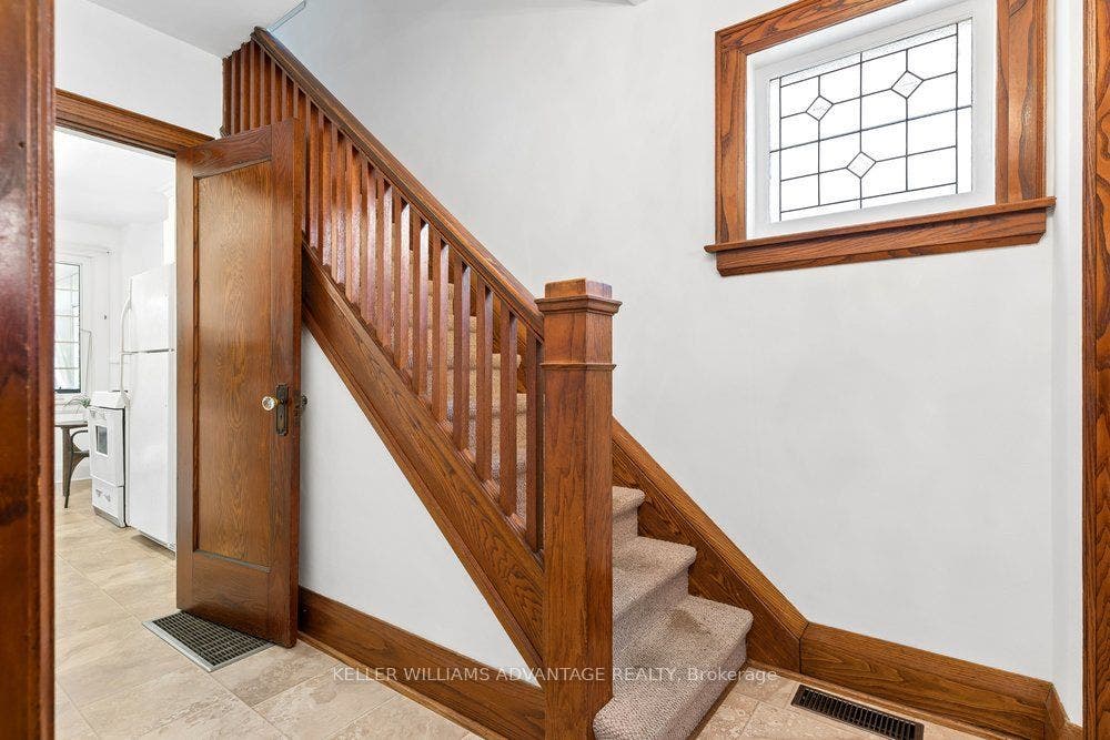 55 Snowdon Avenue, Toronto C, Toronto ON M4N 2A7