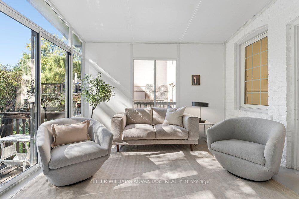 55 Snowdon Avenue, Toronto C, Toronto ON M4N 2A7