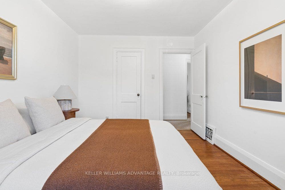 55 Snowdon Avenue, Toronto C, Toronto ON M4N 2A7