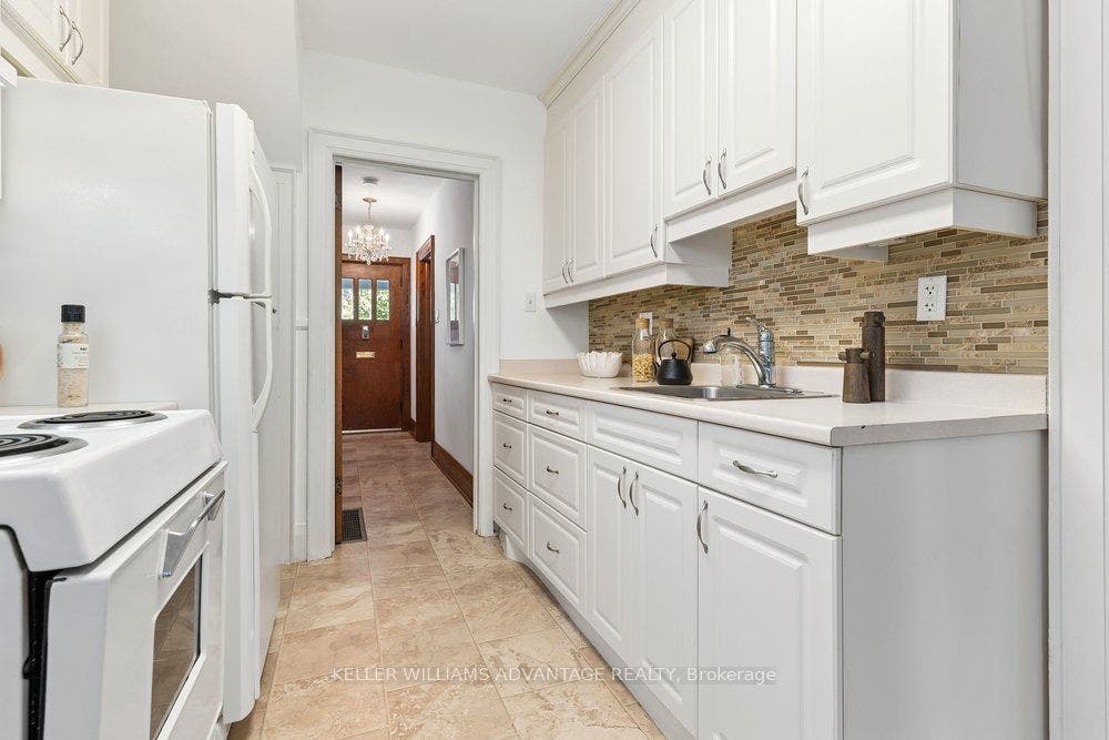 55 Snowdon Avenue, Toronto C, Toronto ON M4N 2A7