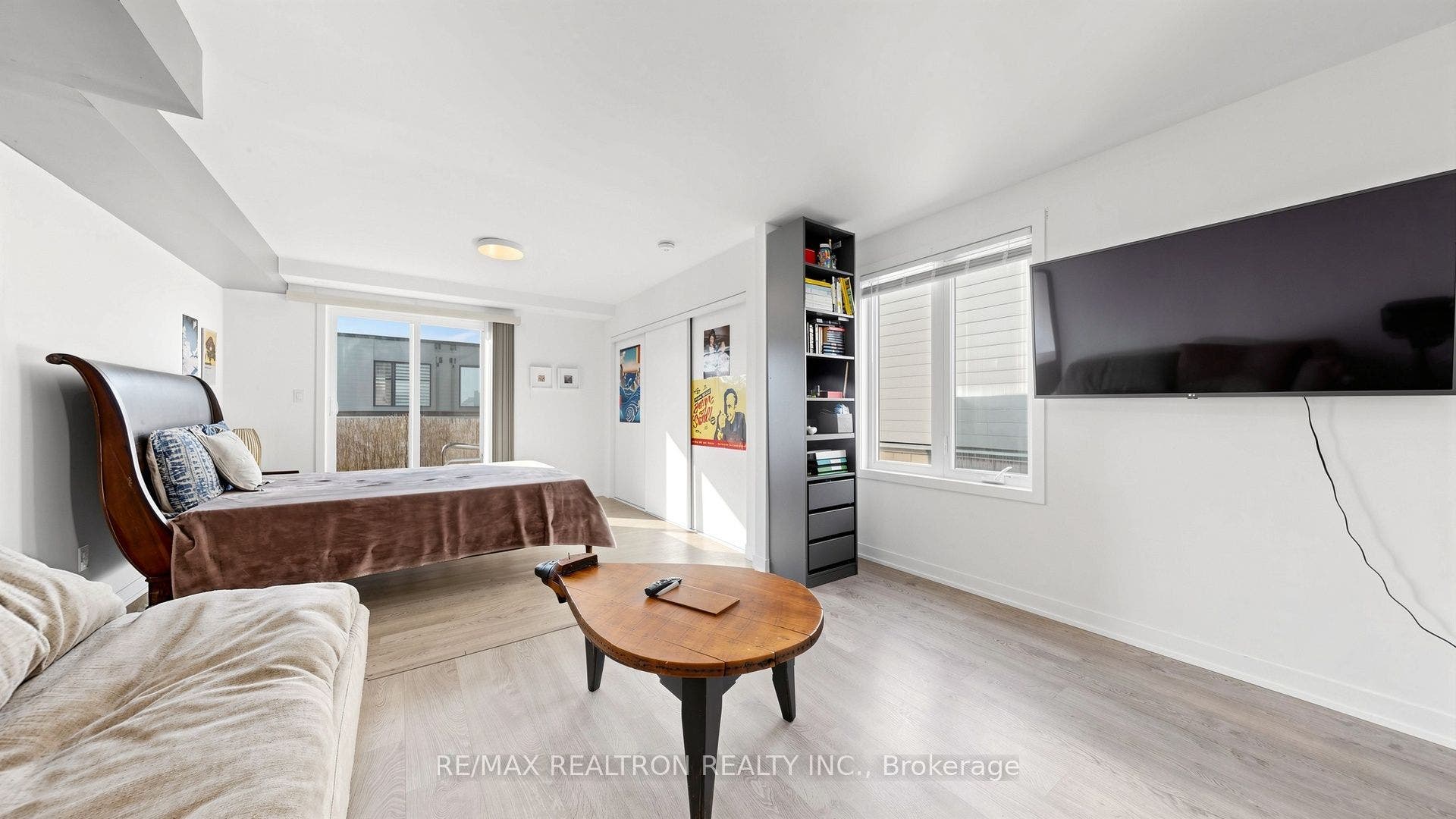 48 Hooyo Terrace, Toronto C, Toronto ON M6A 0E2