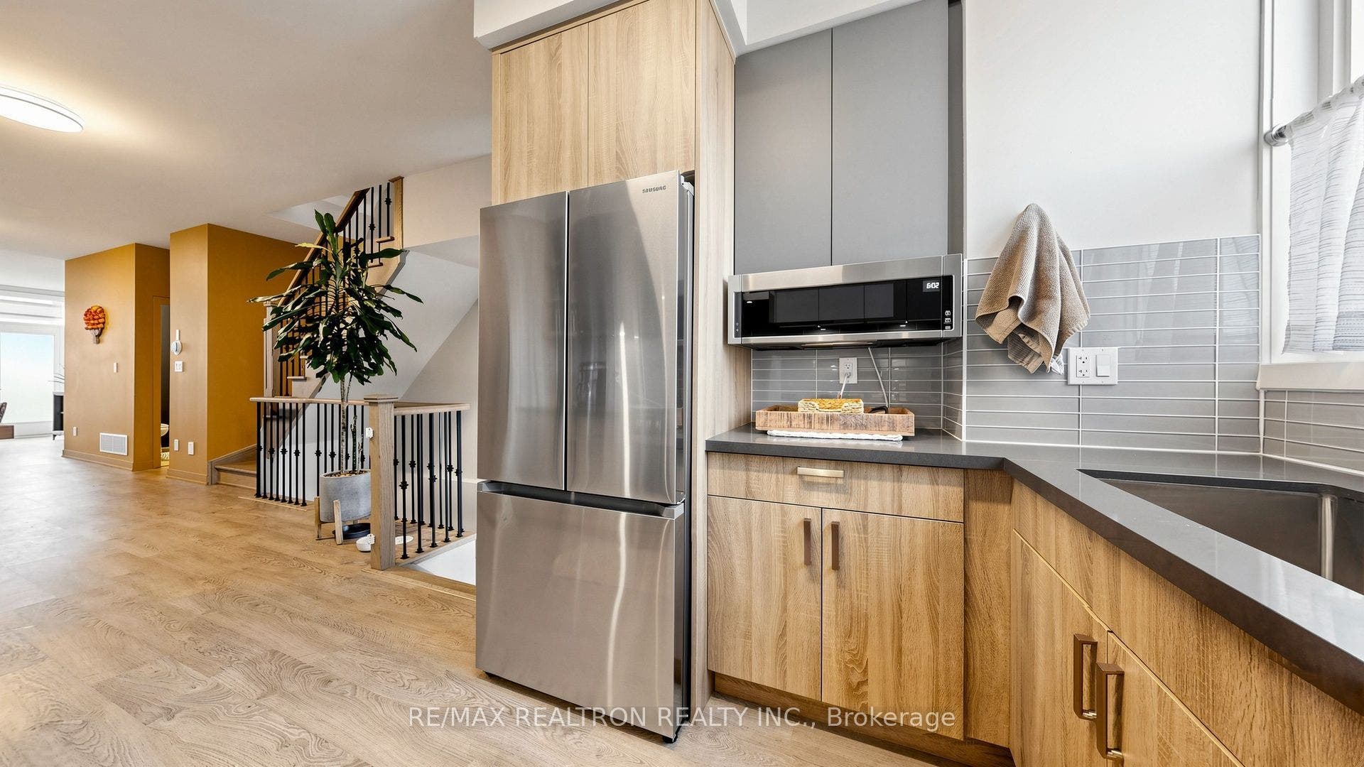 48 Hooyo Terrace, Toronto C, Toronto ON M6A 0E2
