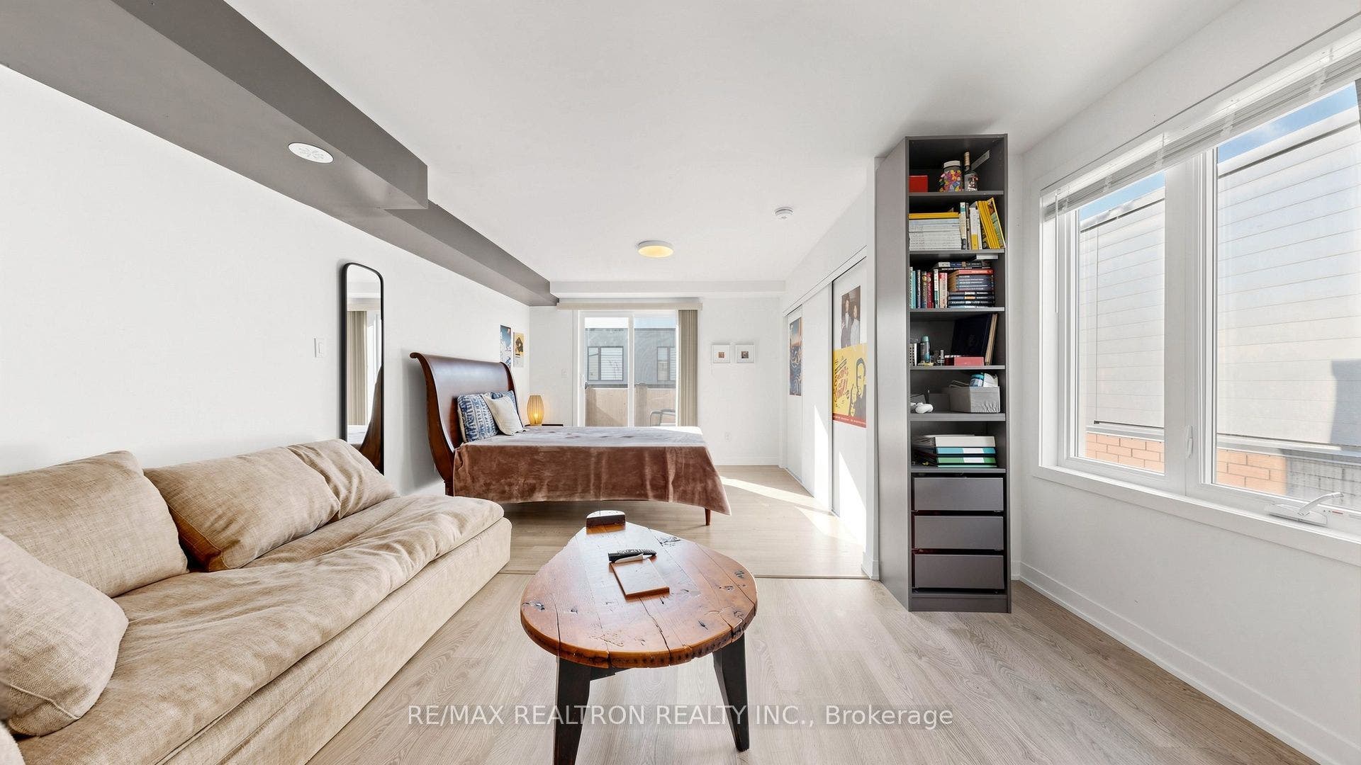 48 Hooyo Terrace, Toronto C, Toronto ON M6A 0E2