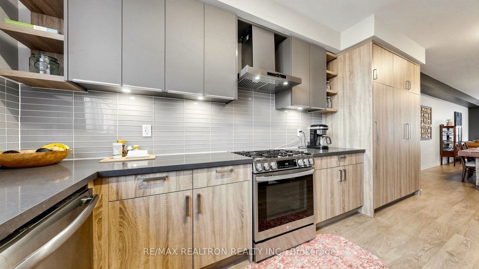 48 Hooyo Terrace, Toronto C, Toronto ON M6A 0E2