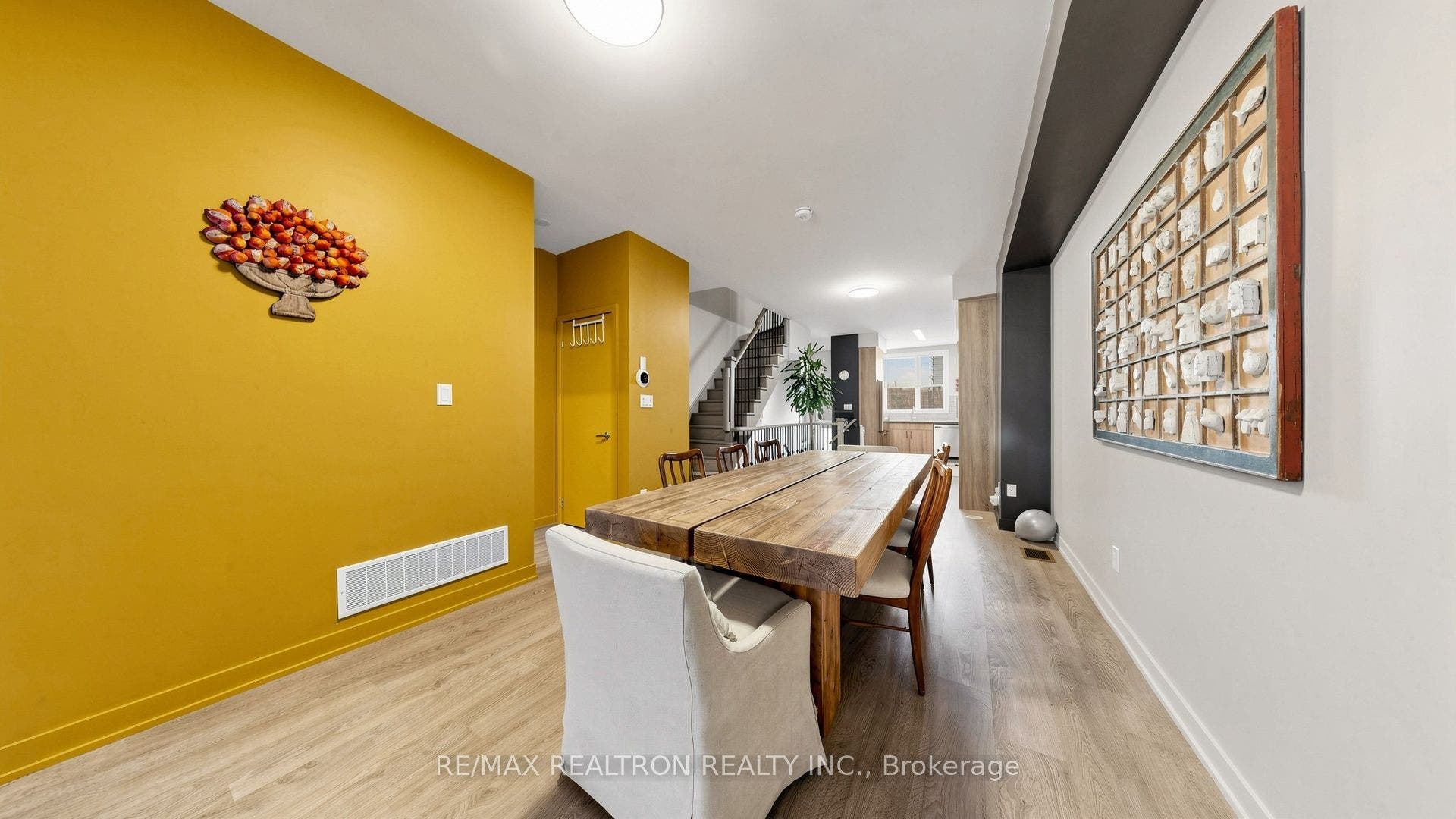 48 Hooyo Terrace, Toronto C, Toronto ON M6A 0E2