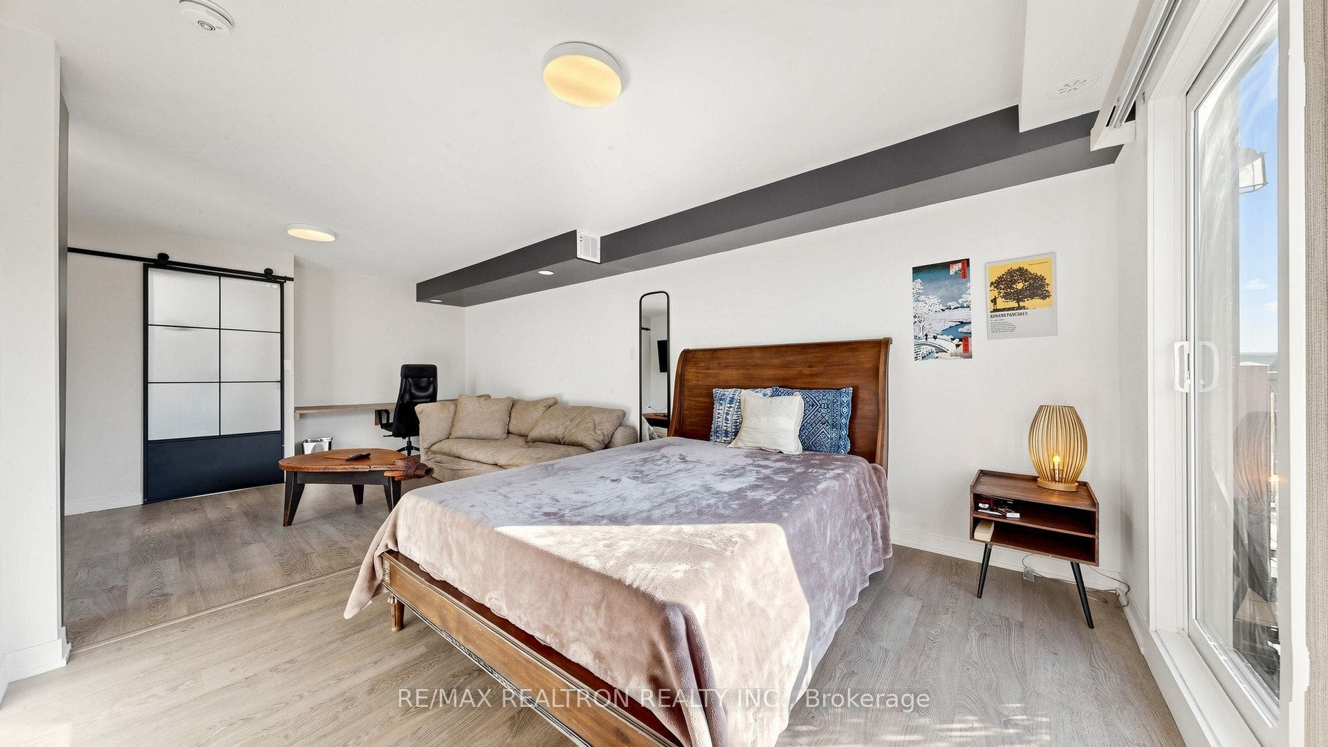 48 Hooyo Terrace, Toronto C, Toronto ON M6A 0E2