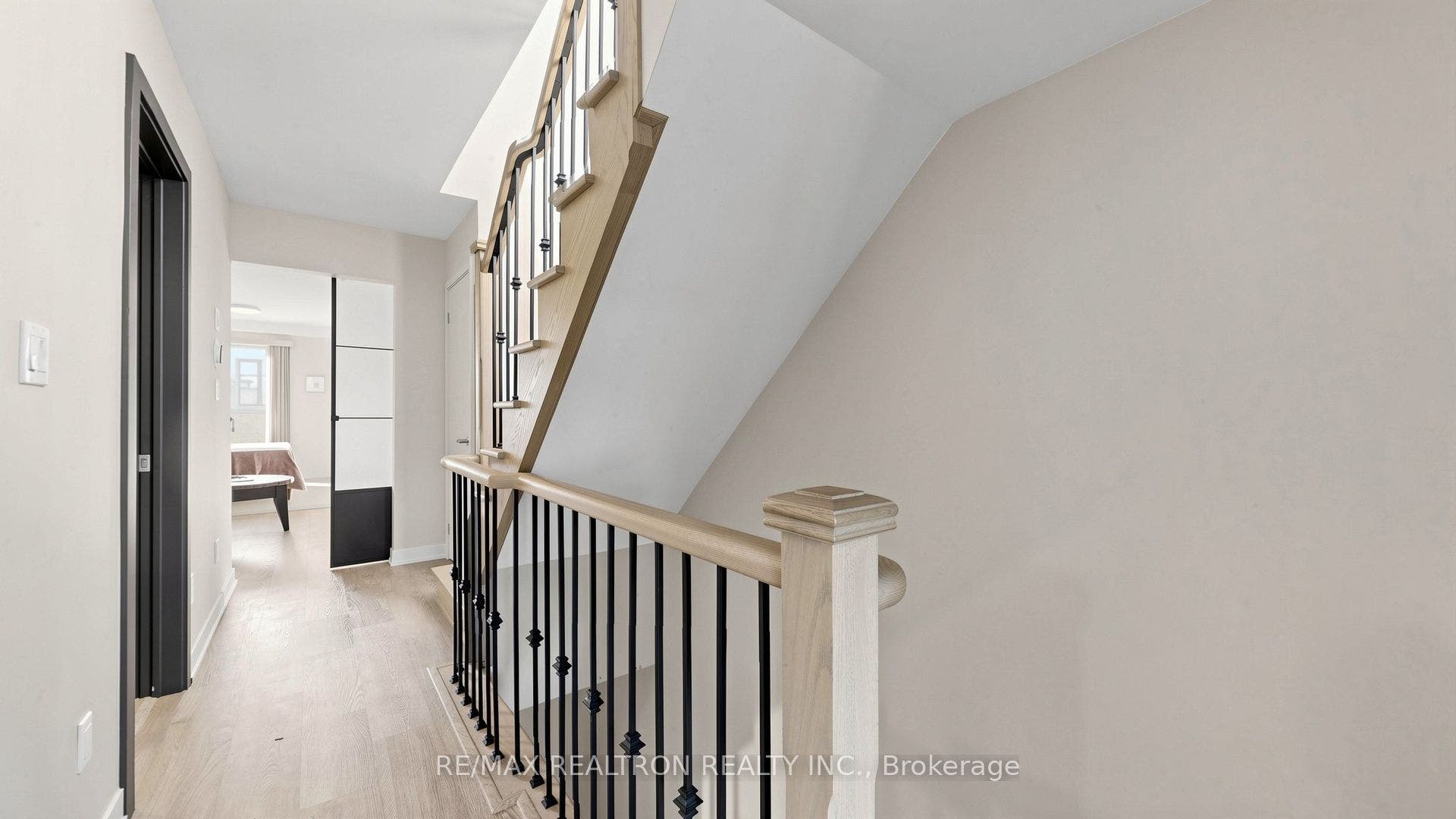 48 Hooyo Terrace, Toronto C, Toronto ON M6A 0E2