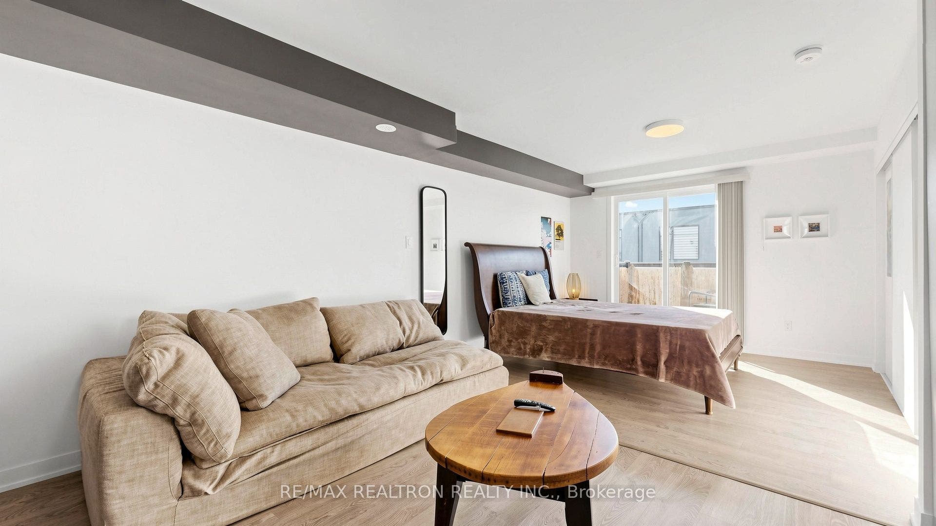 48 Hooyo Terrace, Toronto C, Toronto ON M6A 0E2