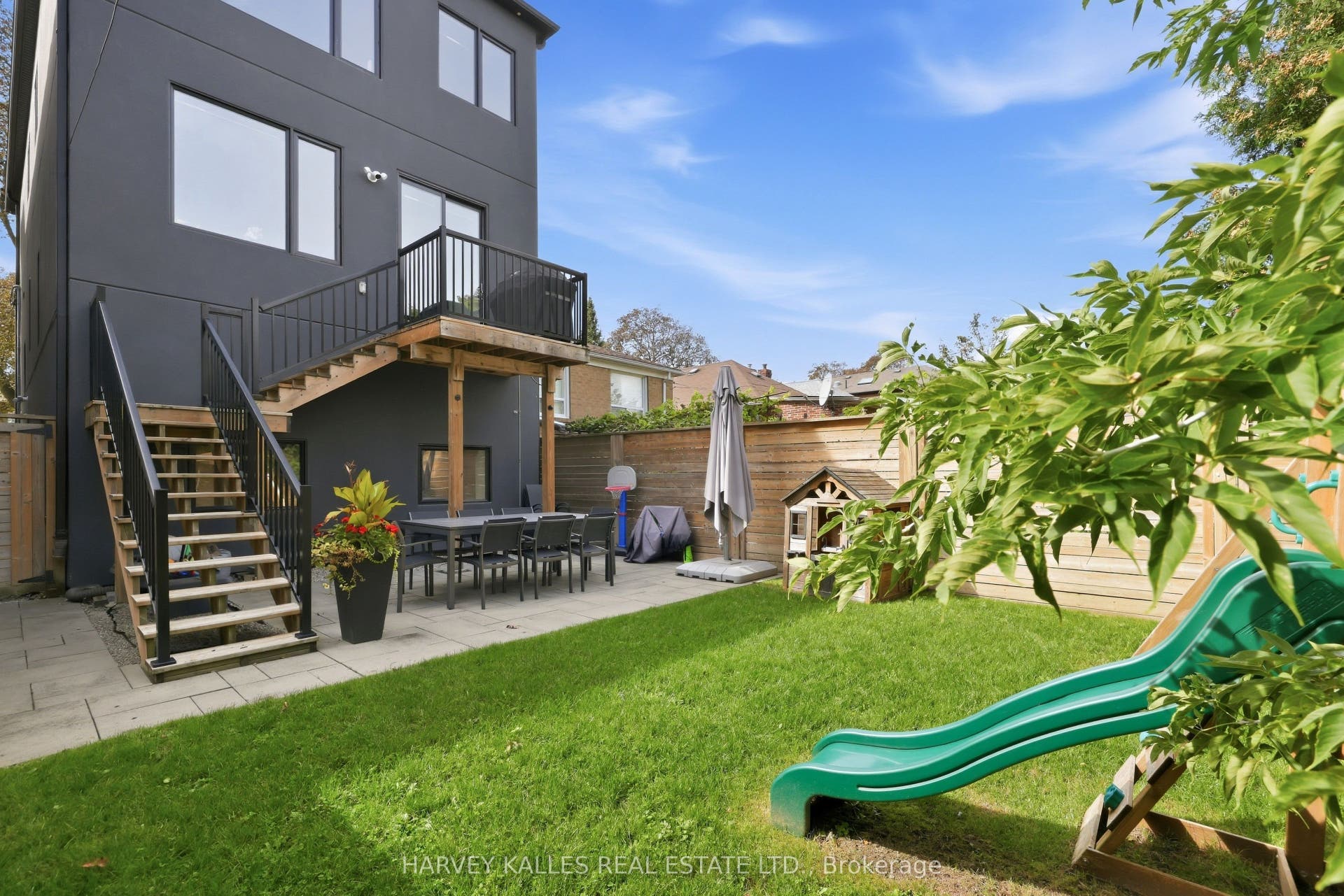 57 Roseneath Gardens, Toronto C, Toronto ON M6C 3X5