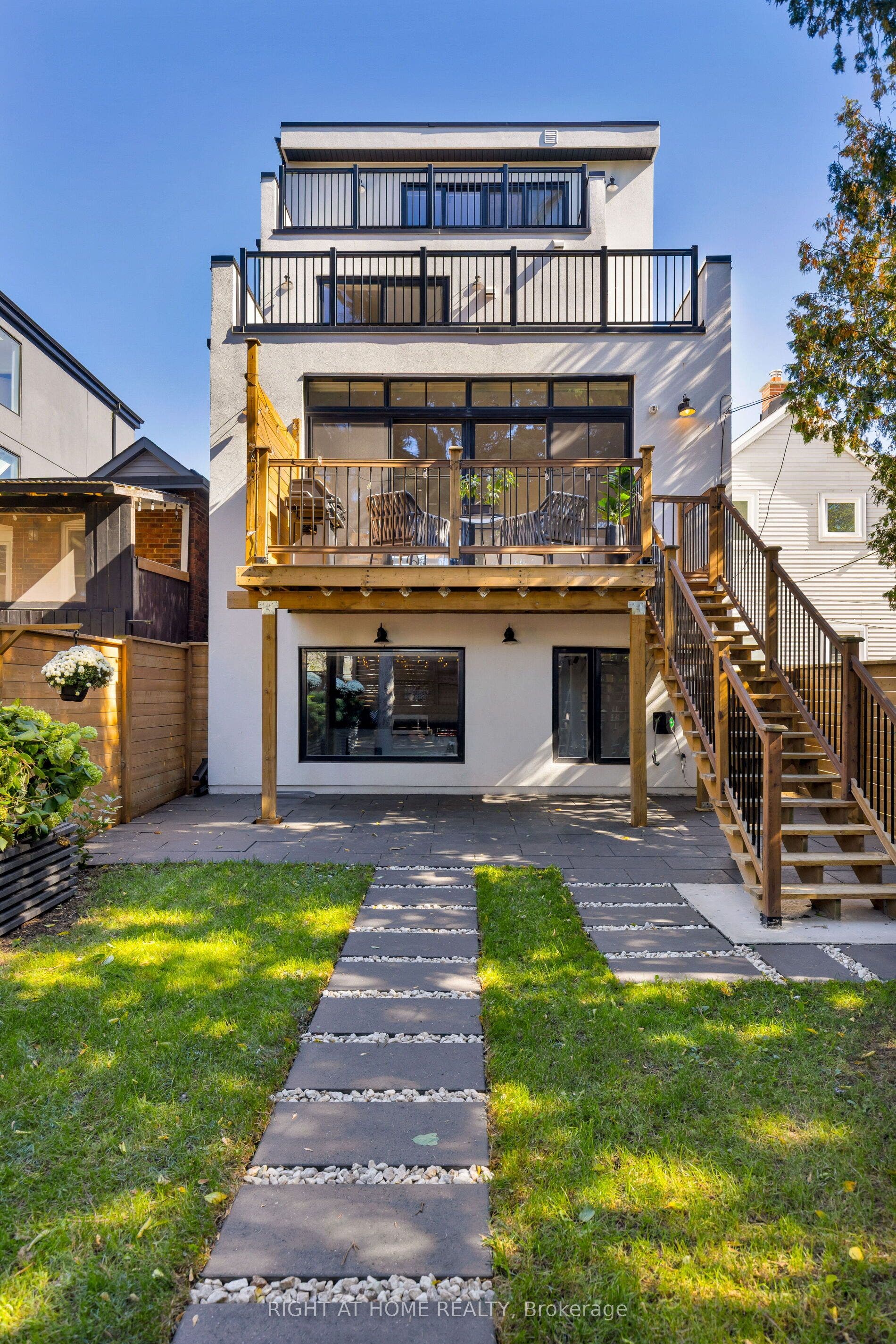 174 Cedric Avenue, Toronto C, Toronto ON M6C 3X8