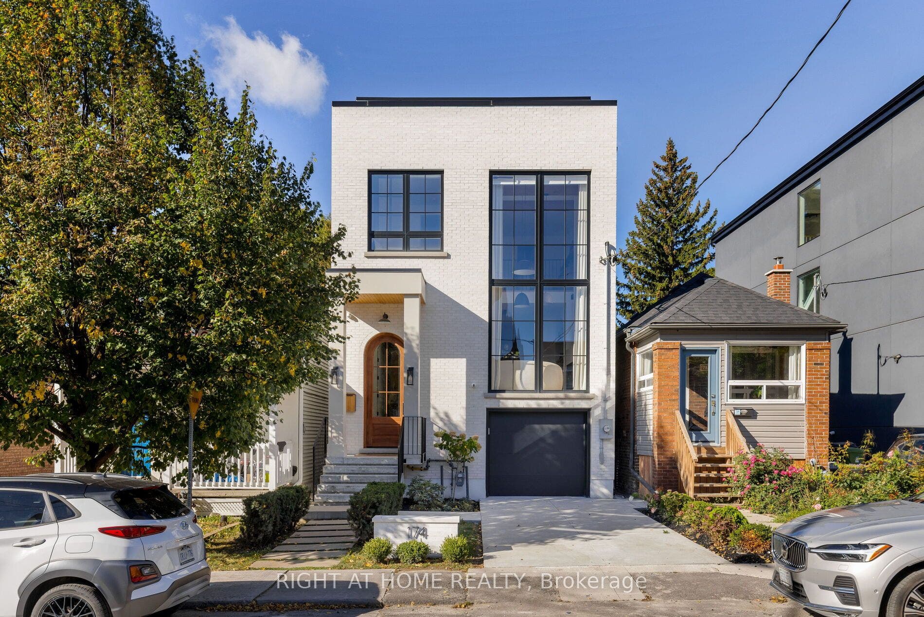 174 Cedric Avenue, Toronto C, Toronto ON M6C 3X8