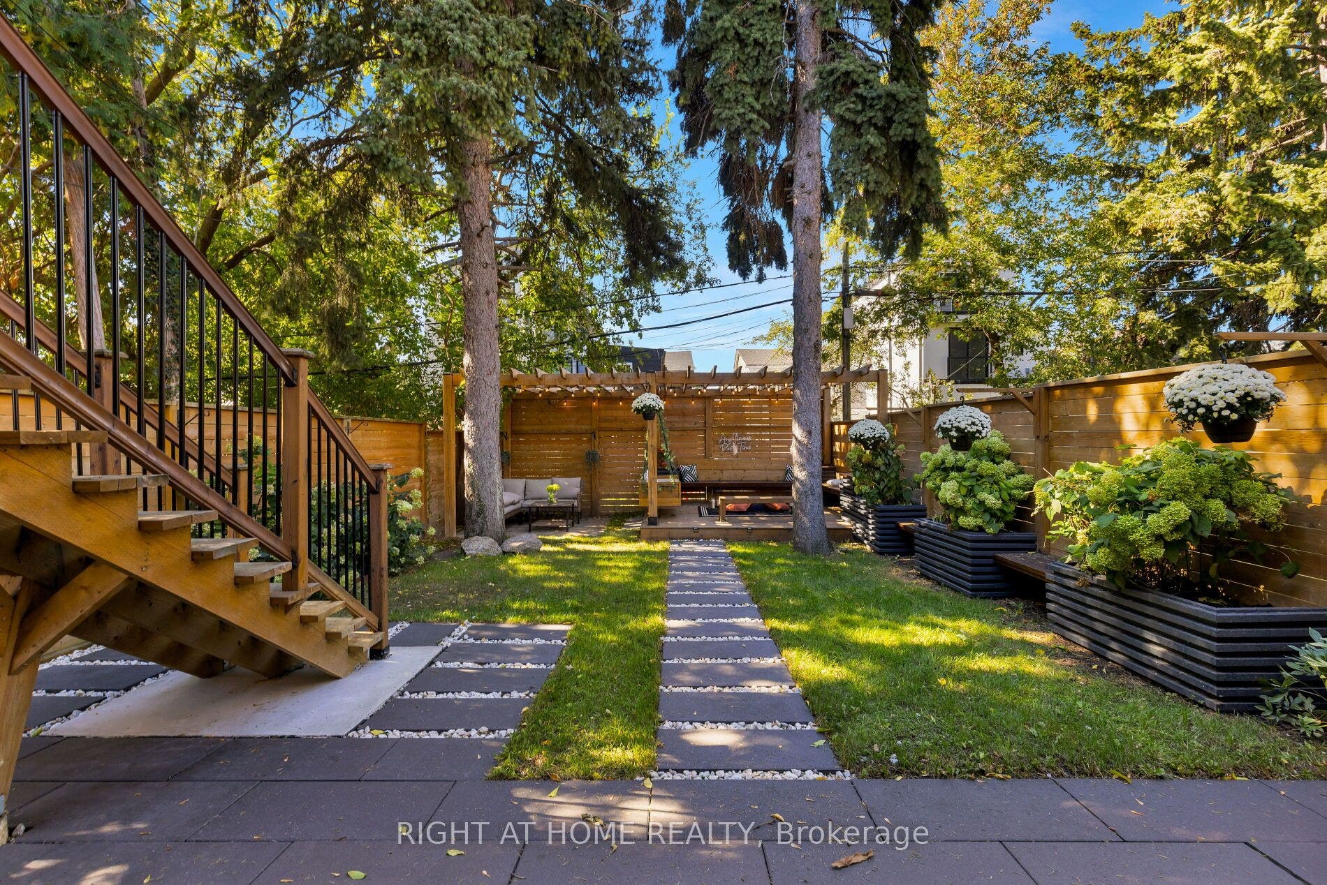174 Cedric Avenue, Toronto C, Toronto ON M6C 3X8