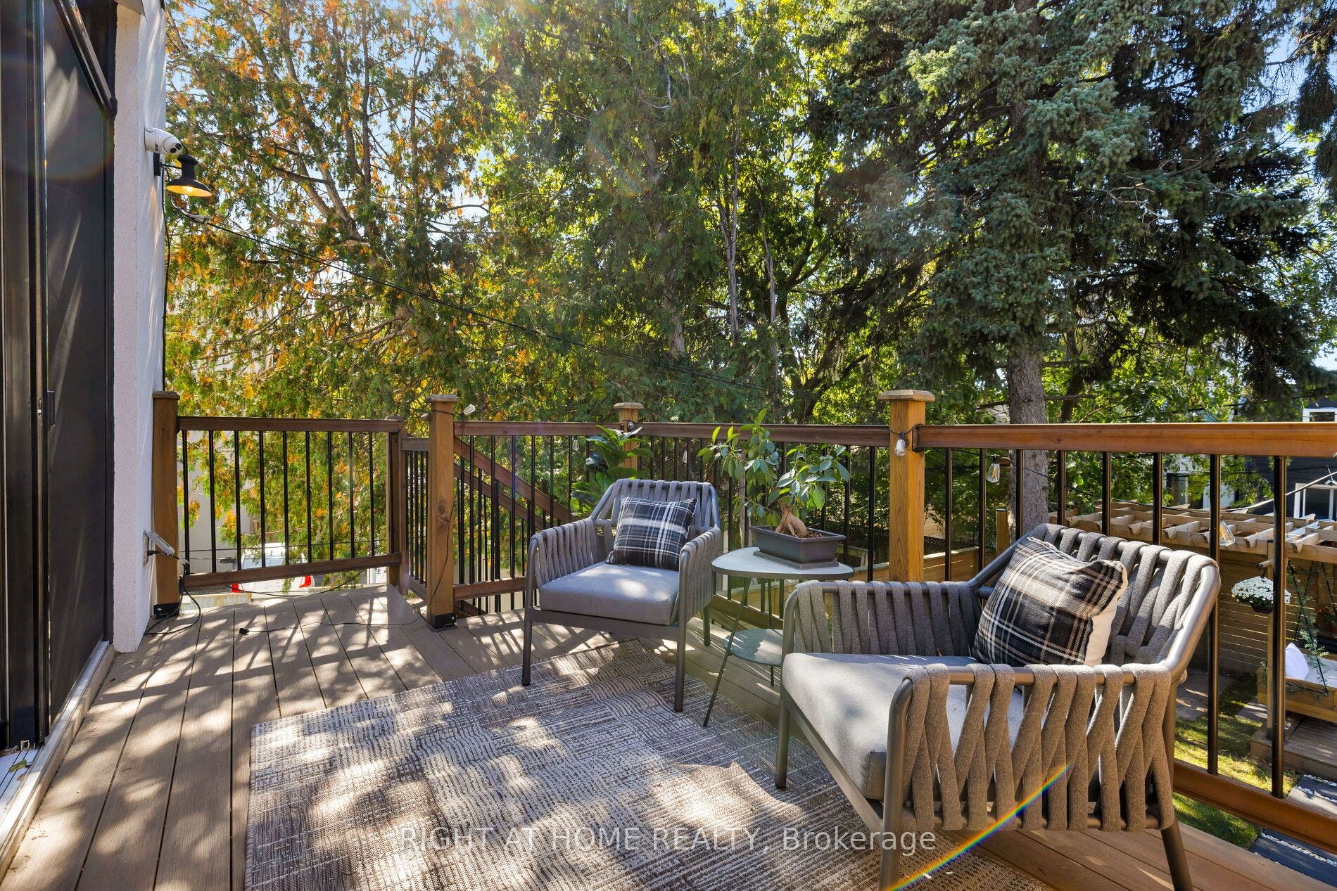 174 Cedric Avenue, Toronto C, Toronto ON M6C 3X8