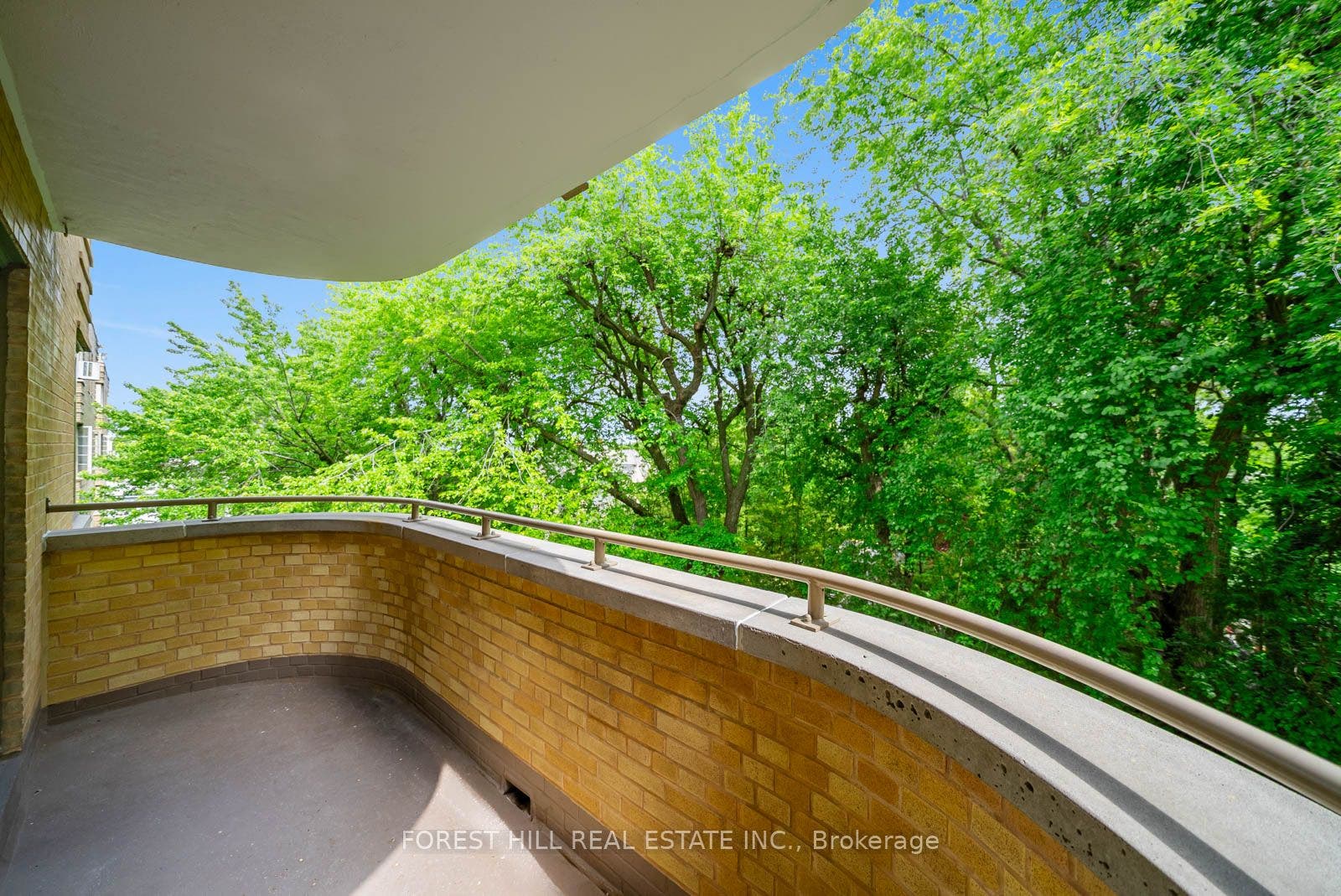 717 Eglinton Avenue W, #301, Toronto C03, Toronto C, Toronto ON M5N 1C9