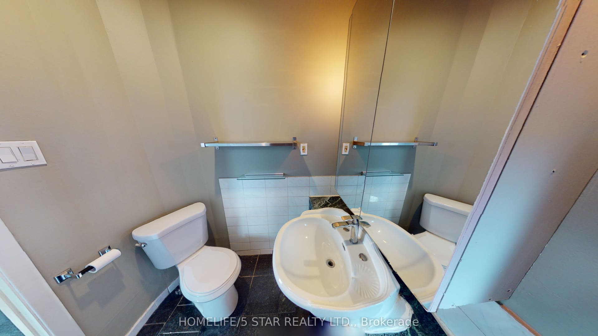 642 Dovercourt Road, #Apt 1, Toronto C, Toronto ON M6H 2W6 642 Dovercourt Road, #Apt 1, Toronto C, Toronto ON M6H 2W6