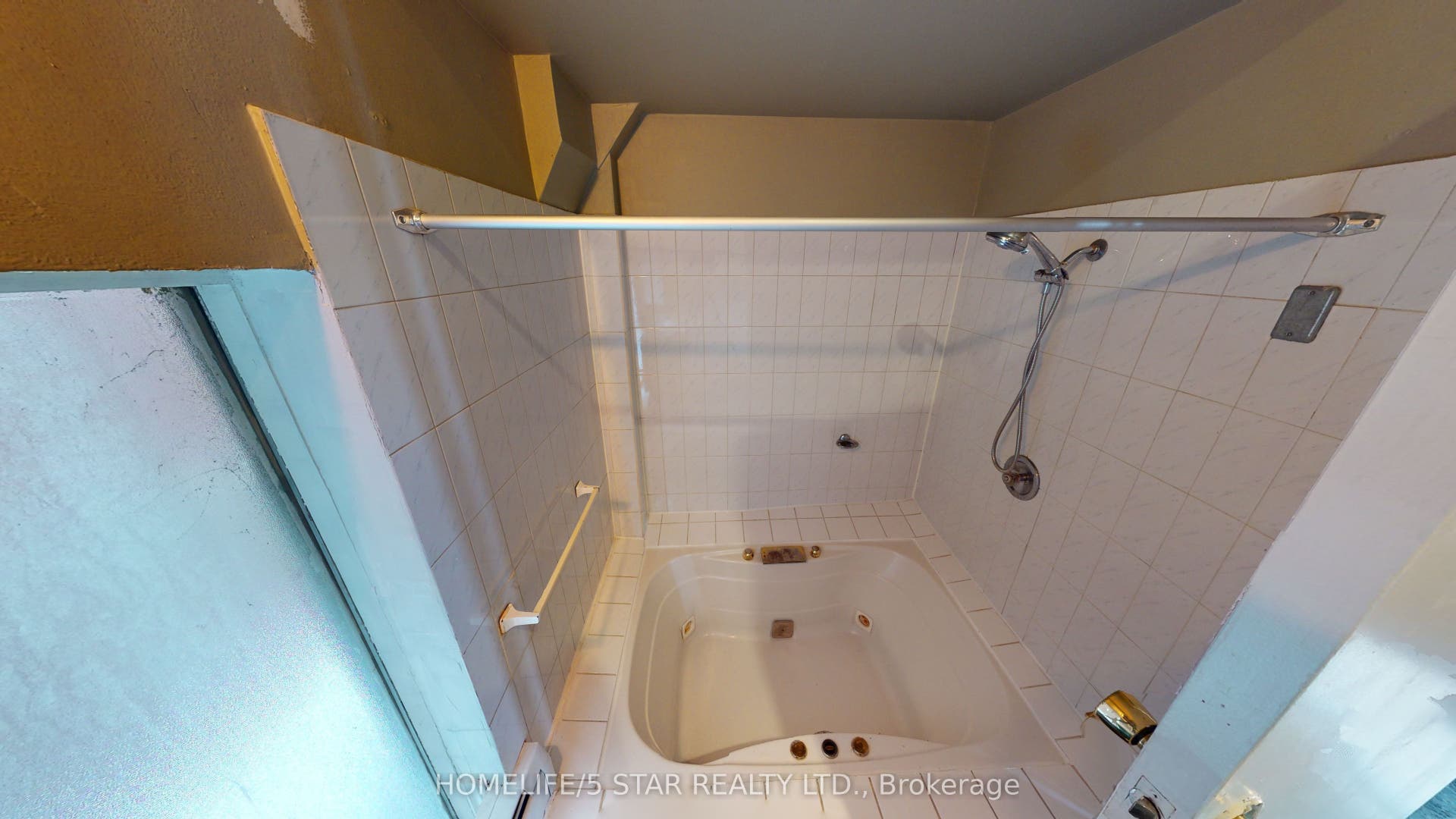 642 Dovercourt Road, #Apt 1, Toronto C, Toronto ON M6H 2W6 642 Dovercourt Road, #Apt 1, Toronto C, Toronto ON M6H 2W6