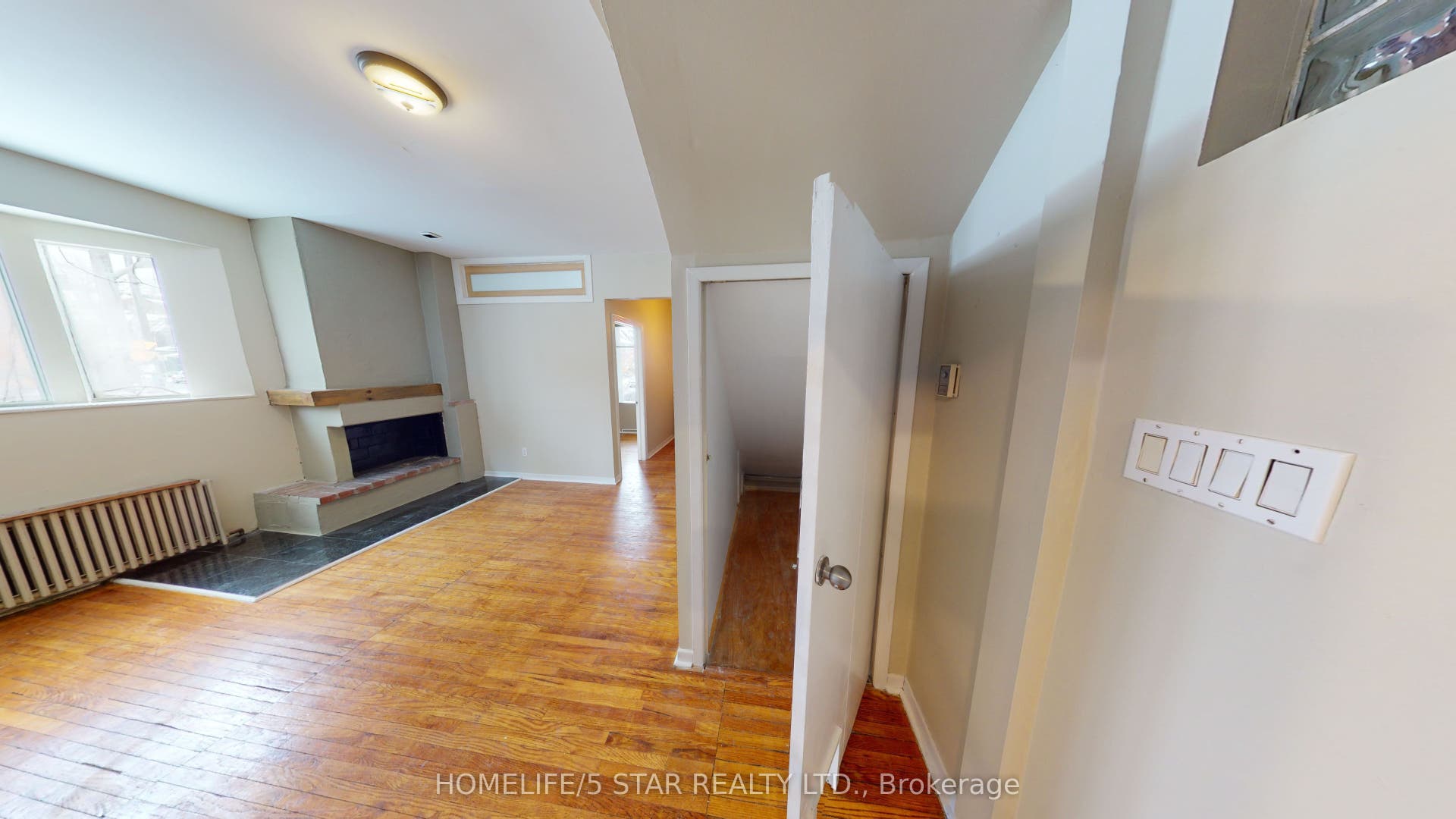 642 Dovercourt Road, #Apt 1, Toronto C, Toronto ON M6H 2W6 642 Dovercourt Road, #Apt 1, Toronto C, Toronto ON M6H 2W6