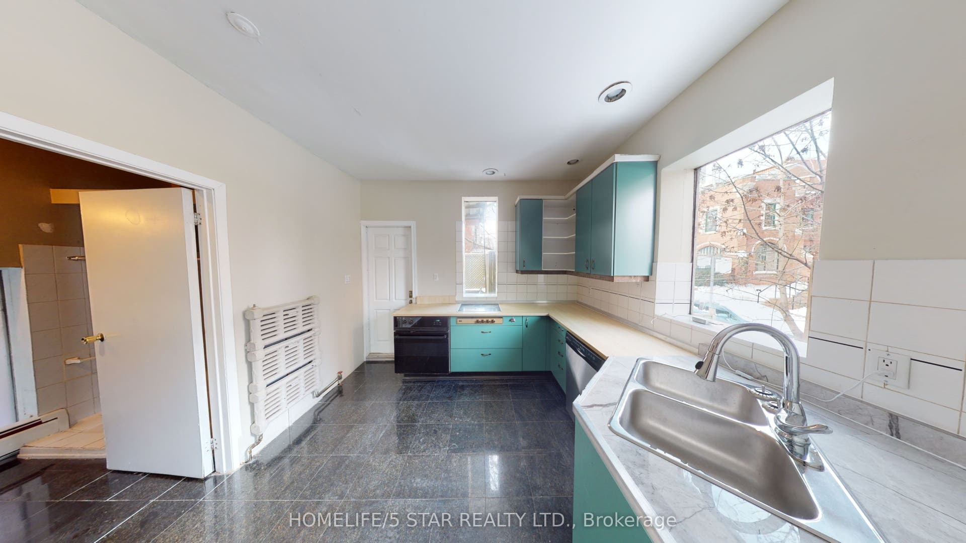 642 Dovercourt Road, #Apt 1, Toronto C, Toronto ON M6H 2W6 642 Dovercourt Road, #Apt 1, Toronto C, Toronto ON M6H 2W6