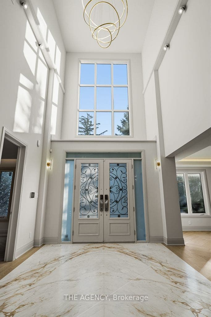 72 Lord Seaton Road, Toronto C, Toronto ON M2P 1K5