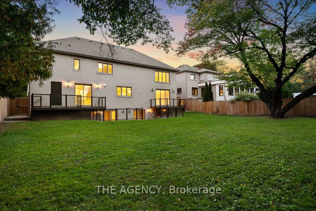 72 Lord Seaton Road, Toronto C, Toronto ON M2P 1K5