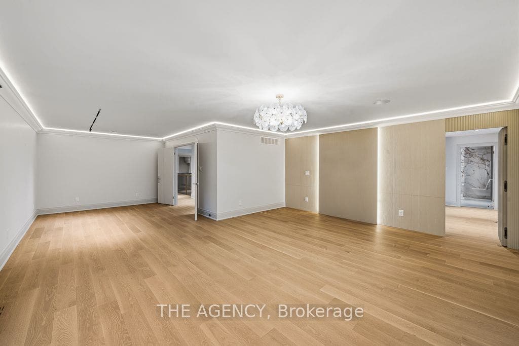72 Lord Seaton Road, Toronto C, Toronto ON M2P 1K5