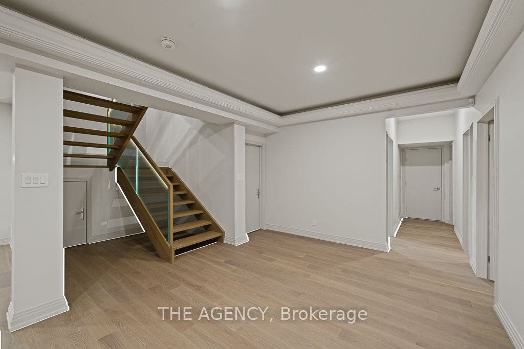 72 Lord Seaton Road, Toronto C, Toronto ON M2P 1K5