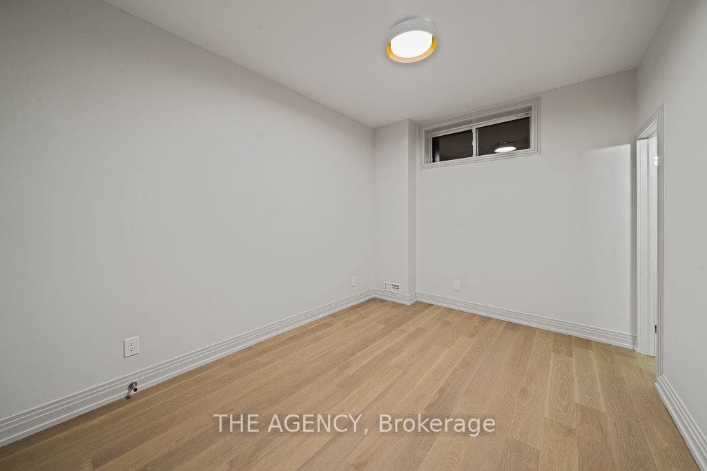 72 Lord Seaton Road, Toronto C, Toronto ON M2P 1K5