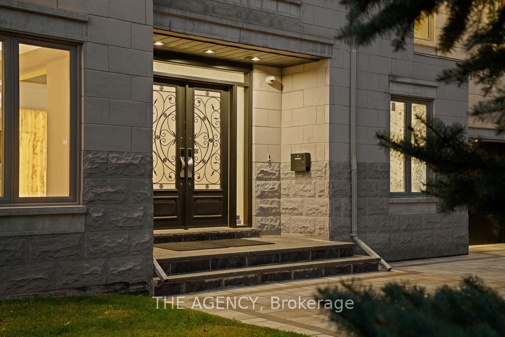 72 Lord Seaton Road, Toronto C, Toronto ON M2P 1K5