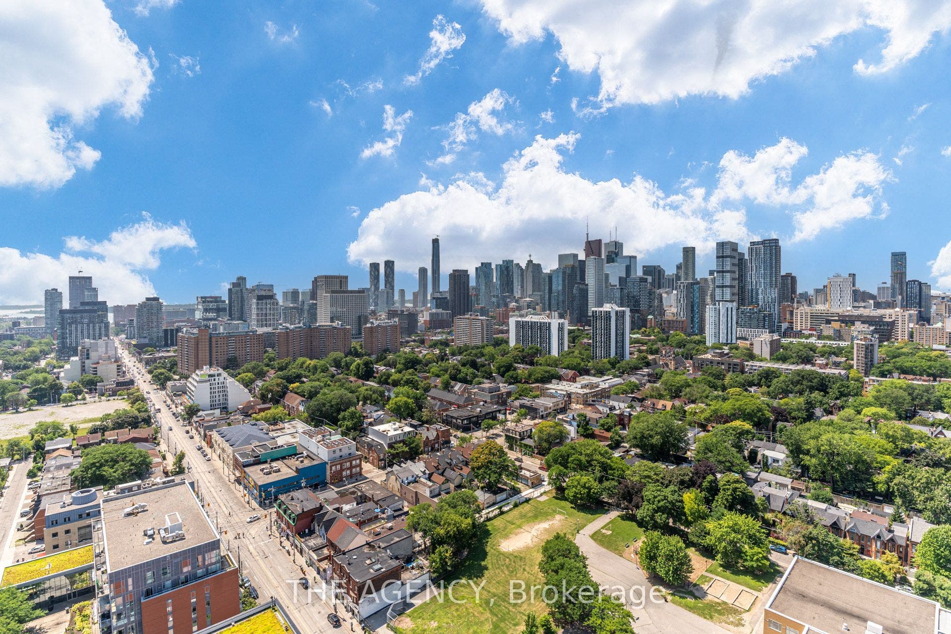 10 Oak Street, #2403, Toronto C, Toronto ON M5A 0Z1 10 Oak Street, #2403, Toronto C, Toronto ON M5A 0Z1
