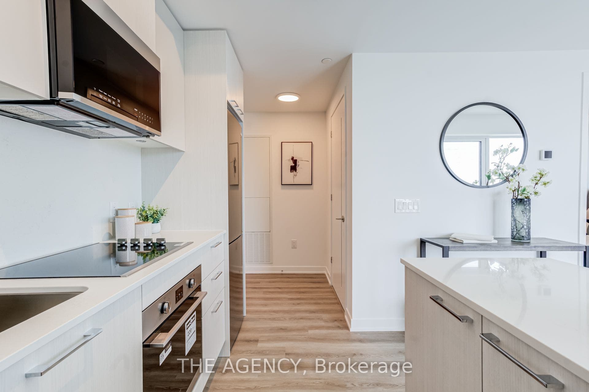 10 Oak Street, #2403, Toronto C, Toronto ON M5A 0Z1 10 Oak Street, #2403, Toronto C, Toronto ON M5A 0Z1