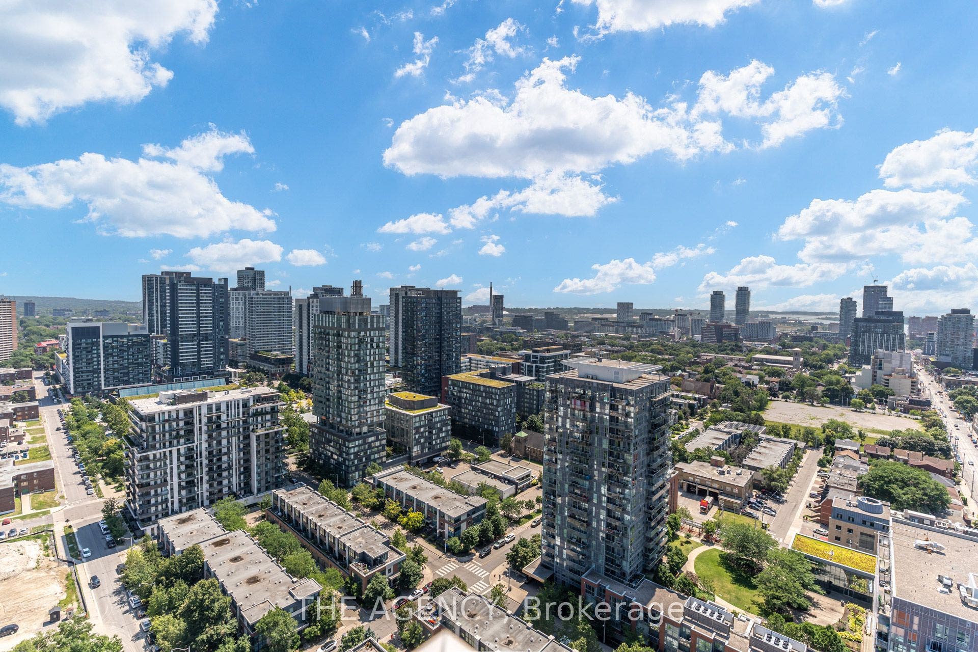 10 Oak Street, #2403, Toronto C, Toronto ON M5A 0Z1 10 Oak Street, #2403, Toronto C, Toronto ON M5A 0Z1