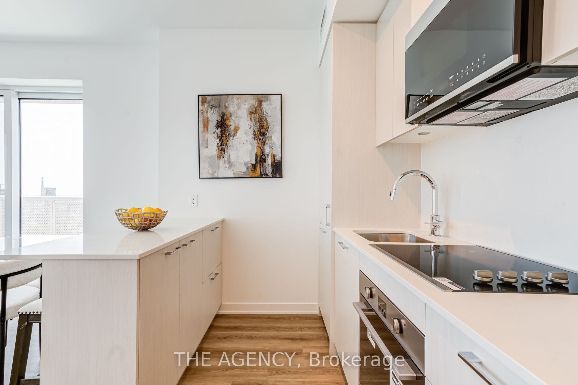 10 Oak Street, #2403, Toronto C, Toronto ON M5A 0Z1 10 Oak Street, #2403, Toronto C, Toronto ON M5A 0Z1