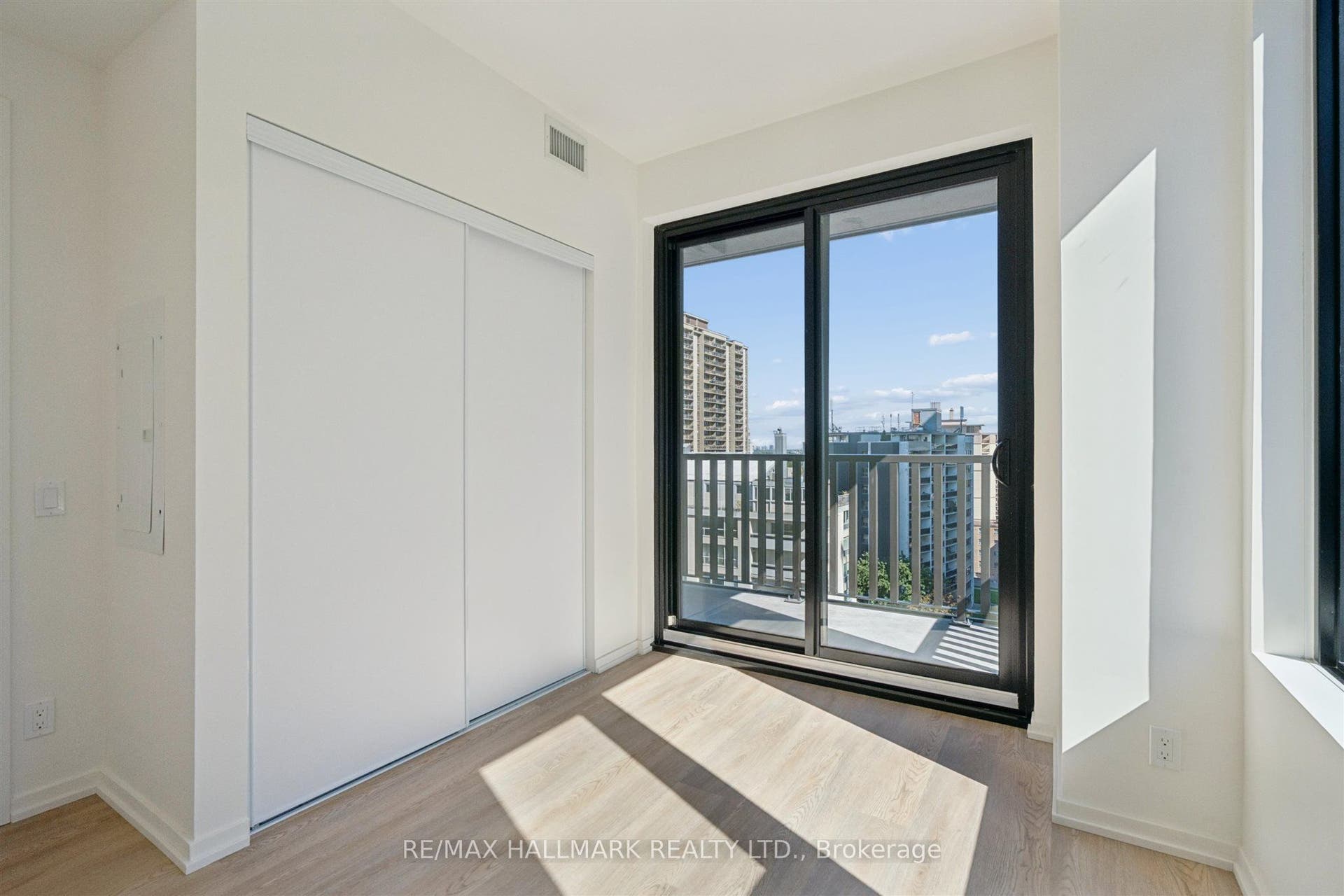 109 Erskine Avenue, #1109, Toronto C, Toronto ON M4P 0G8 109 Erskine Avenue, #1109, Toronto C, Toronto ON M4P 0G8