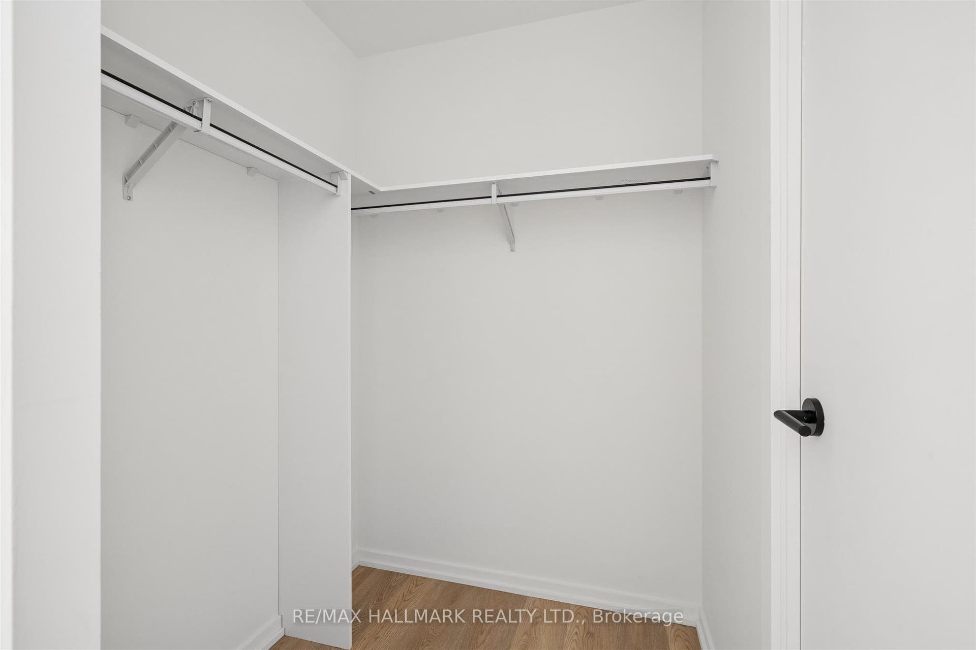 109 Erskine Avenue, #1109, Toronto C, Toronto ON M4P 0G8 109 Erskine Avenue, #1109, Toronto C, Toronto ON M4P 0G8