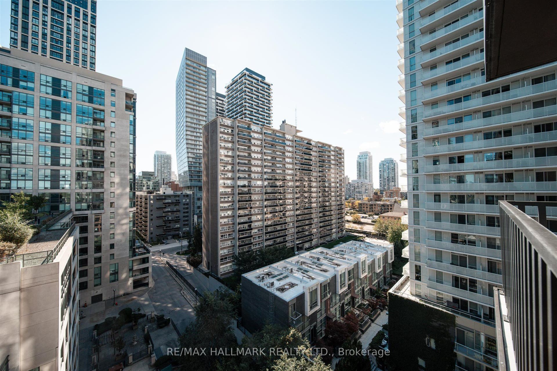 109 Erskine Avenue, #1109, Toronto C, Toronto ON M4P 0G8 109 Erskine Avenue, #1109, Toronto C, Toronto ON M4P 0G8