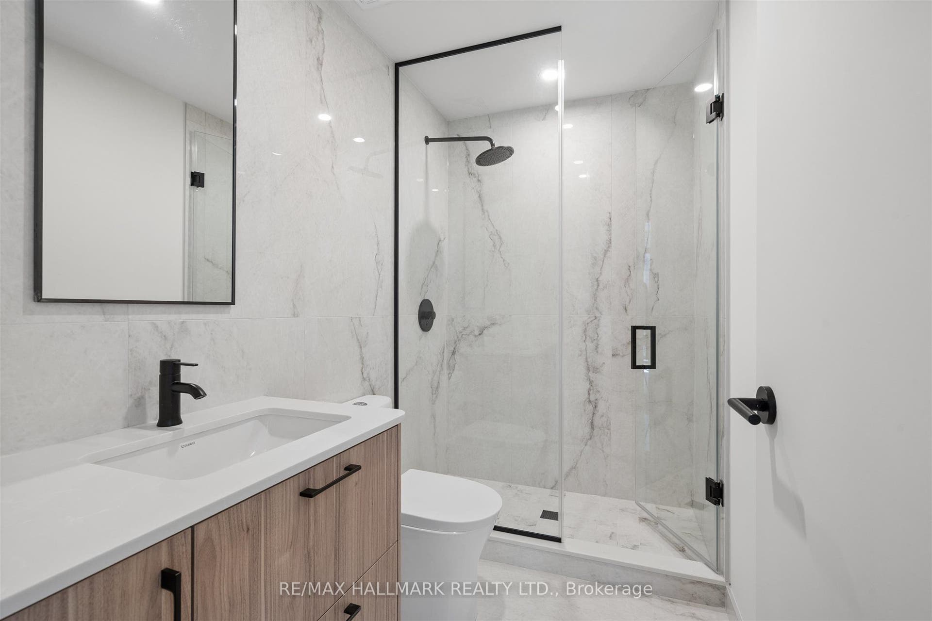 109 Erskine Avenue, #1109, Toronto C, Toronto ON M4P 0G8 109 Erskine Avenue, #1109, Toronto C, Toronto ON M4P 0G8