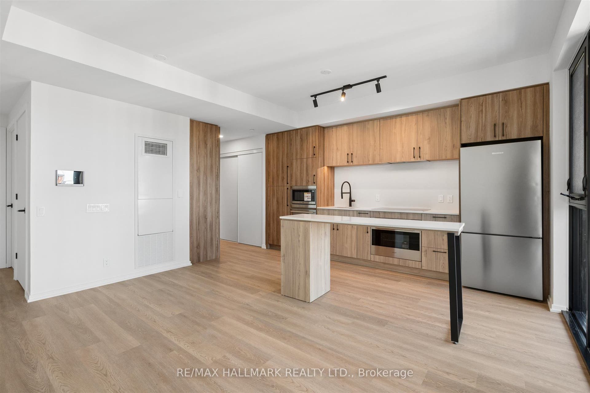 109 Erskine Avenue, #1109, Toronto C, Toronto ON M4P 0G8 109 Erskine Avenue, #1109, Toronto C, Toronto ON M4P 0G8