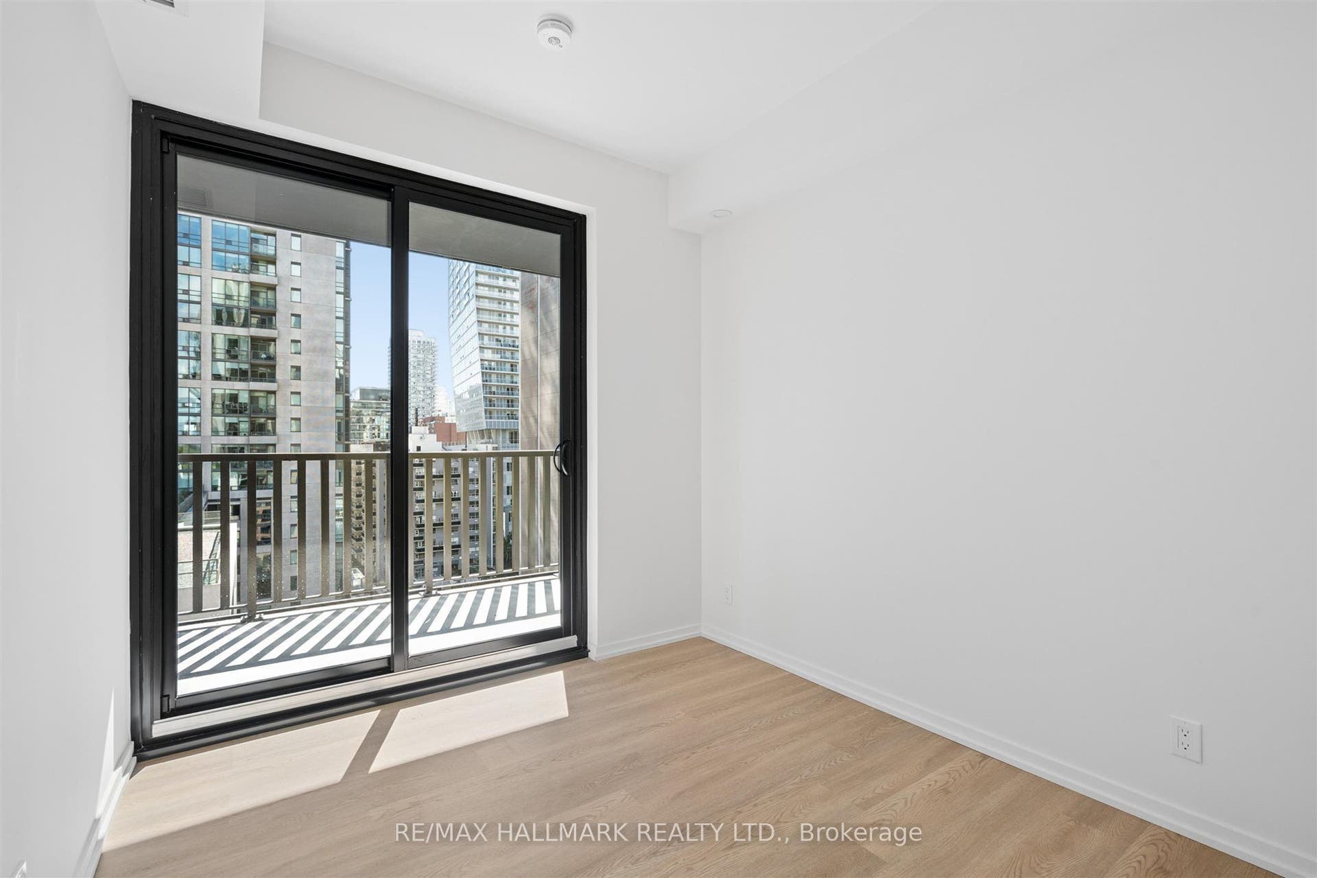 109 Erskine Avenue, #1109, Toronto C, Toronto ON M4P 0G8 109 Erskine Avenue, #1109, Toronto C, Toronto ON M4P 0G8