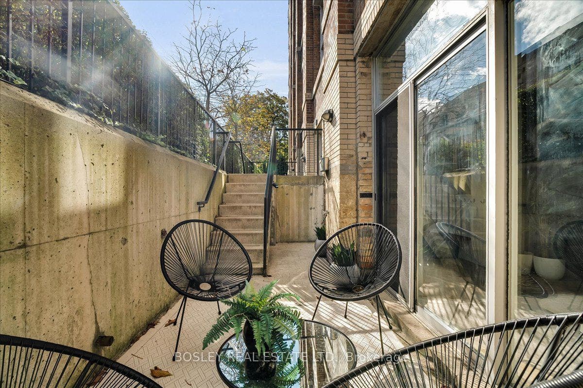 955 Queen Street W, #116, Toronto C, Toronto ON M6J 3X5
