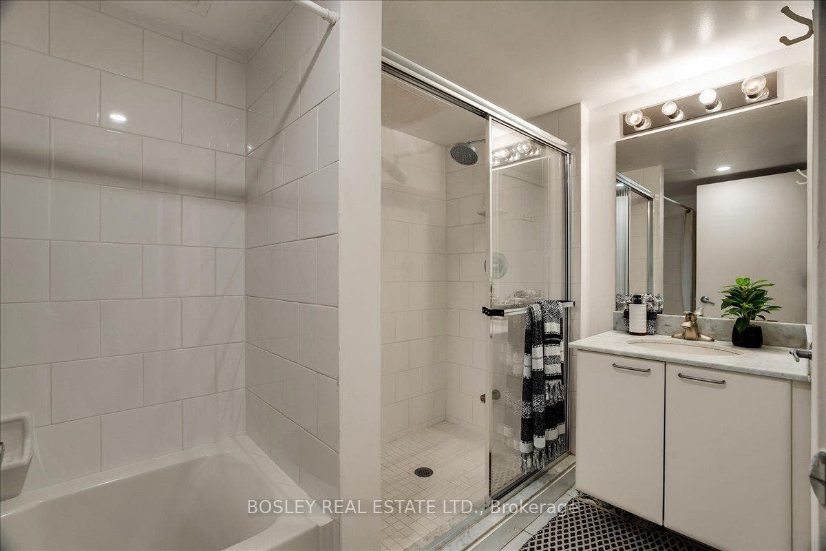 955 Queen Street W, #116, Toronto C, Toronto ON M6J 3X5