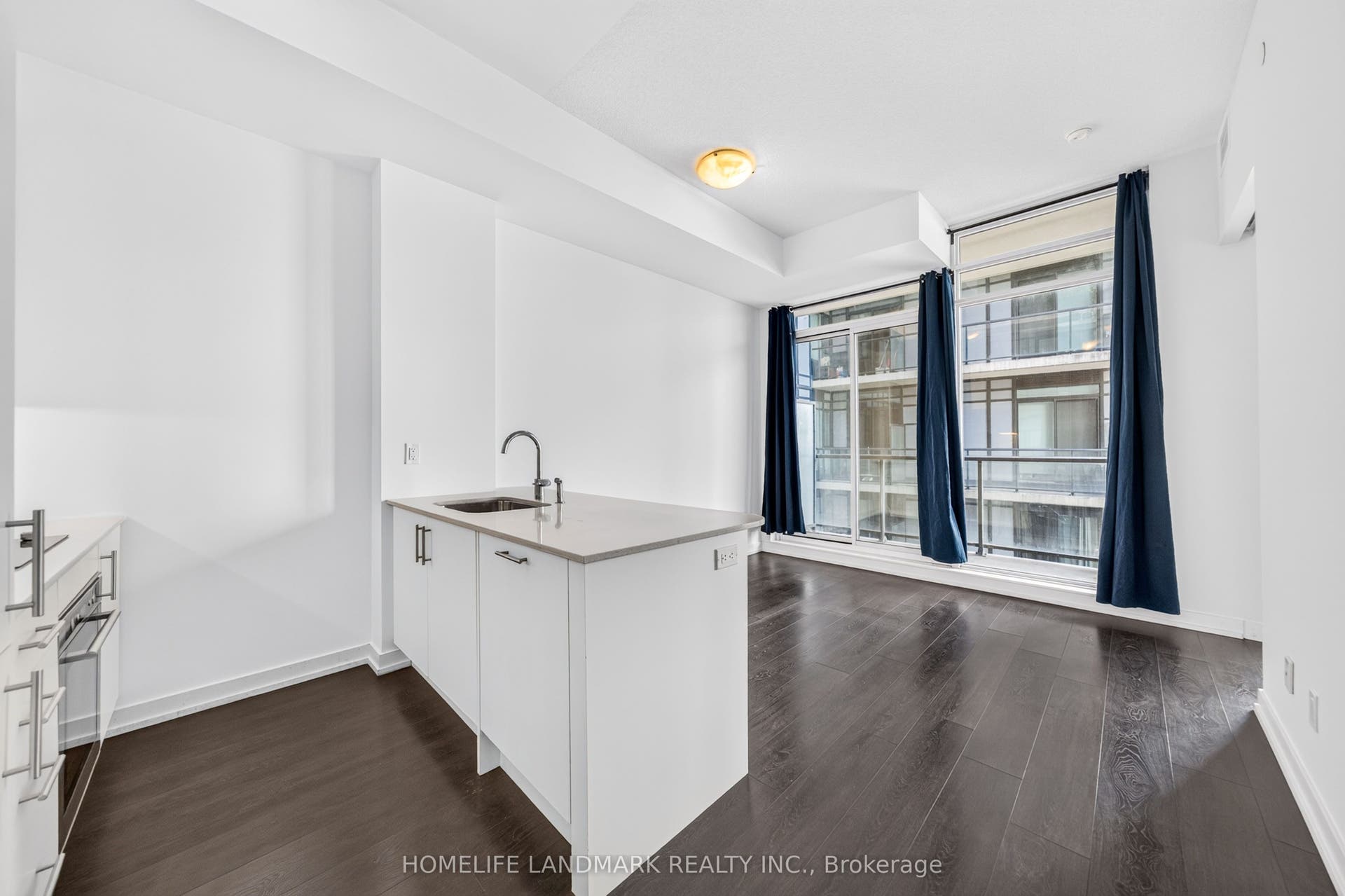 297 College Street, #705, Toronto C01, Toronto C, Toronto ON M5T 0C2 297 College Street, #705, Toronto C01, Toronto C, Toronto ON M5T 0C2